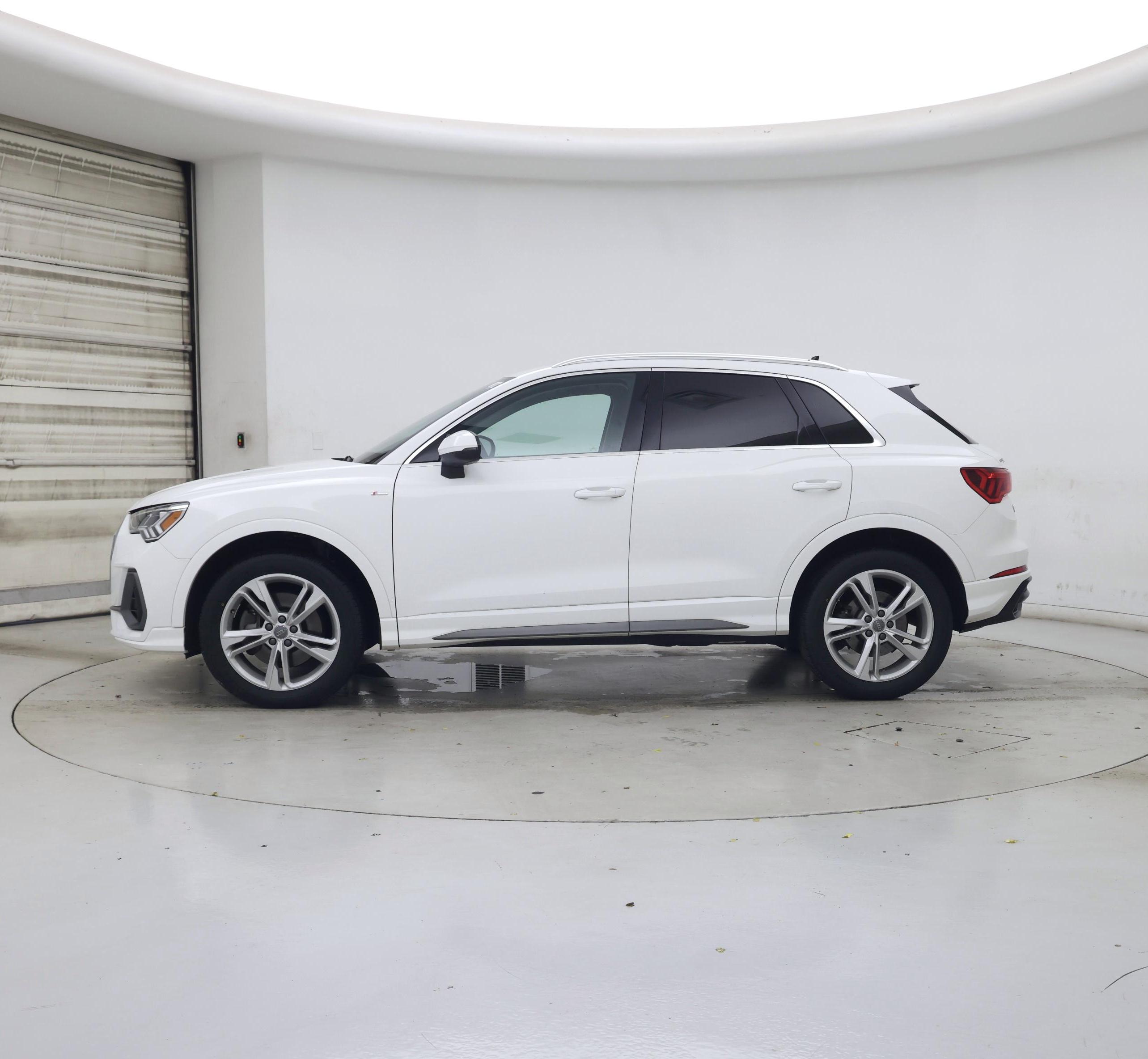 Thumbnail: 2020 Audi Q3 - 3