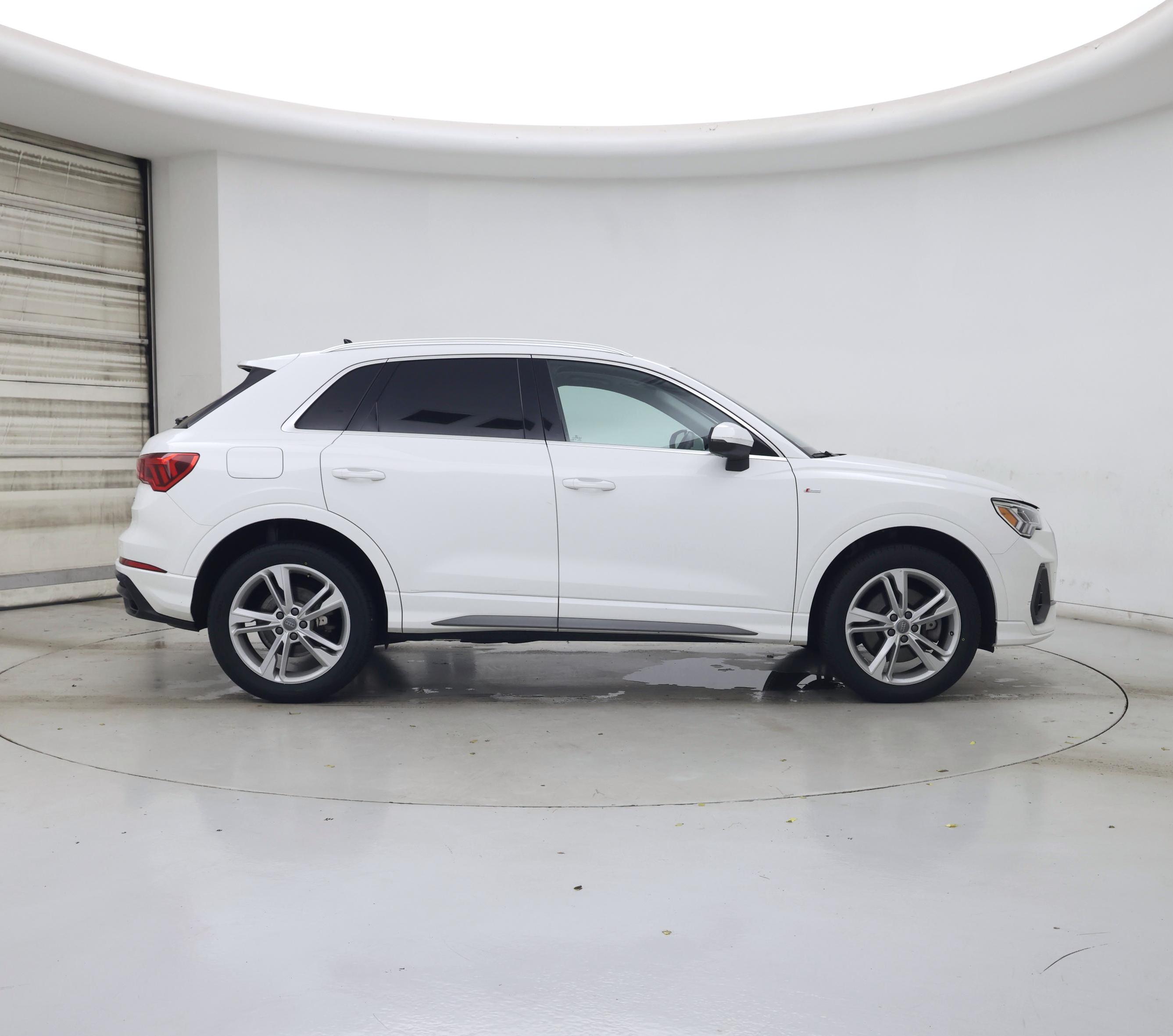 Thumbnail: 2020 Audi Q3 - 7