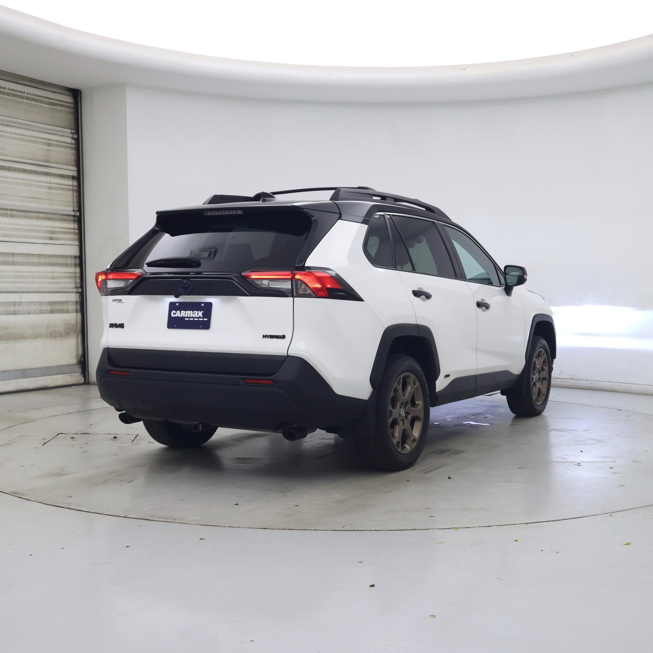 Thumbnail: 2024 Toyota RAV4 - 8