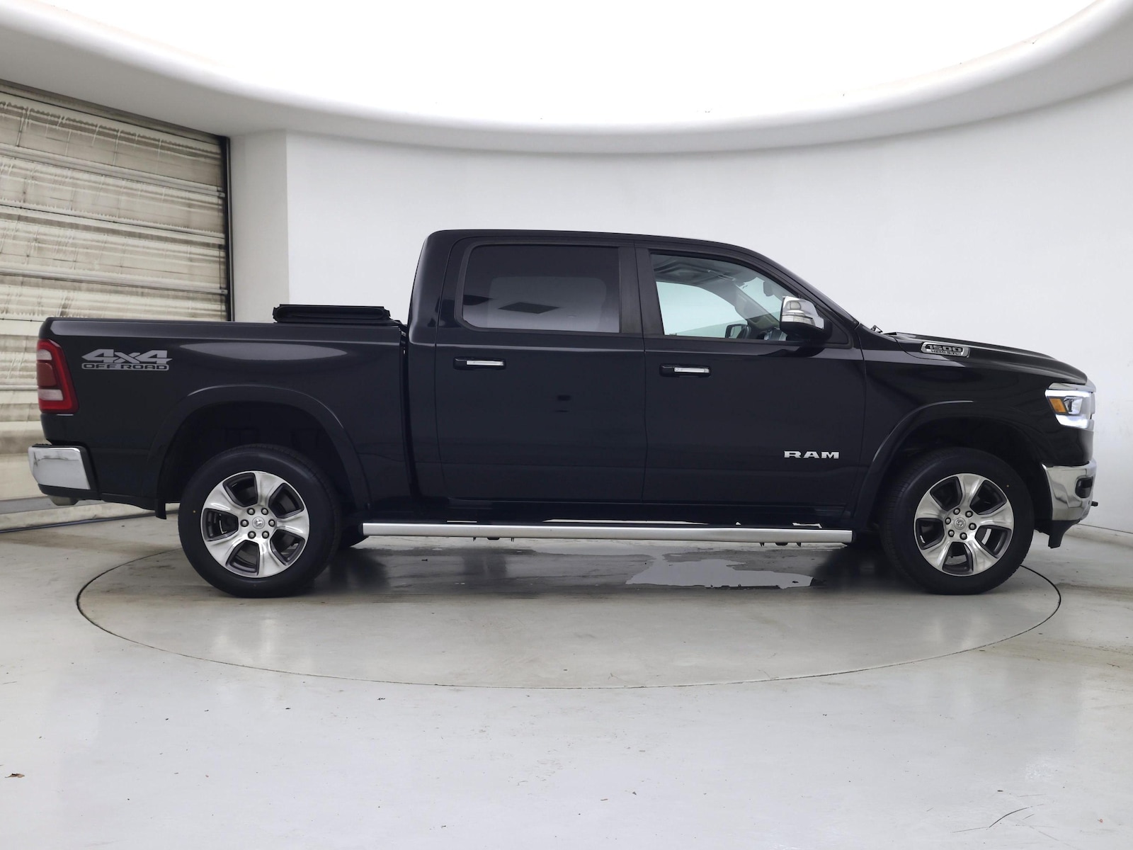 2020 RAM Ram 1500 Pickup Laramie - Photo 8