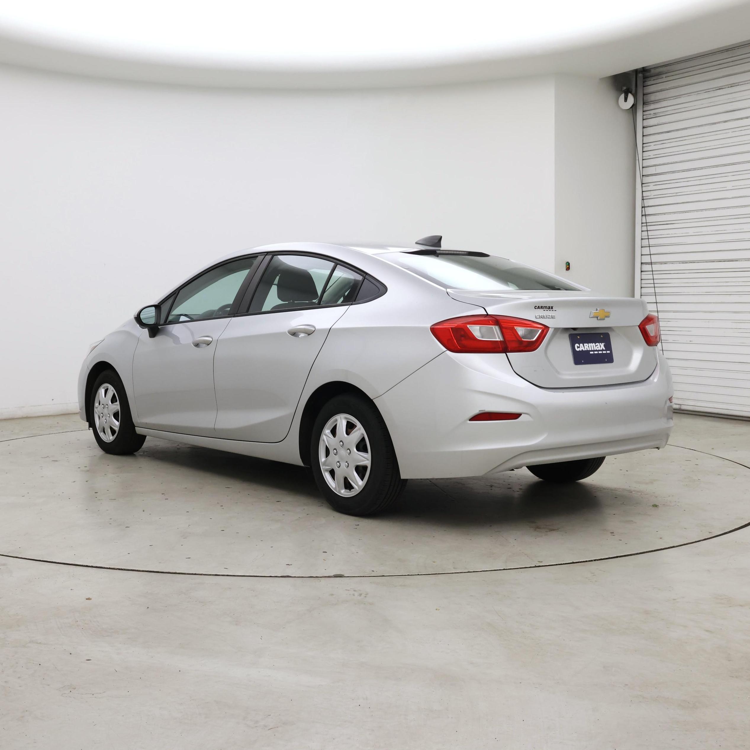 Thumbnail: 2017 Chevrolet Cruze - 2