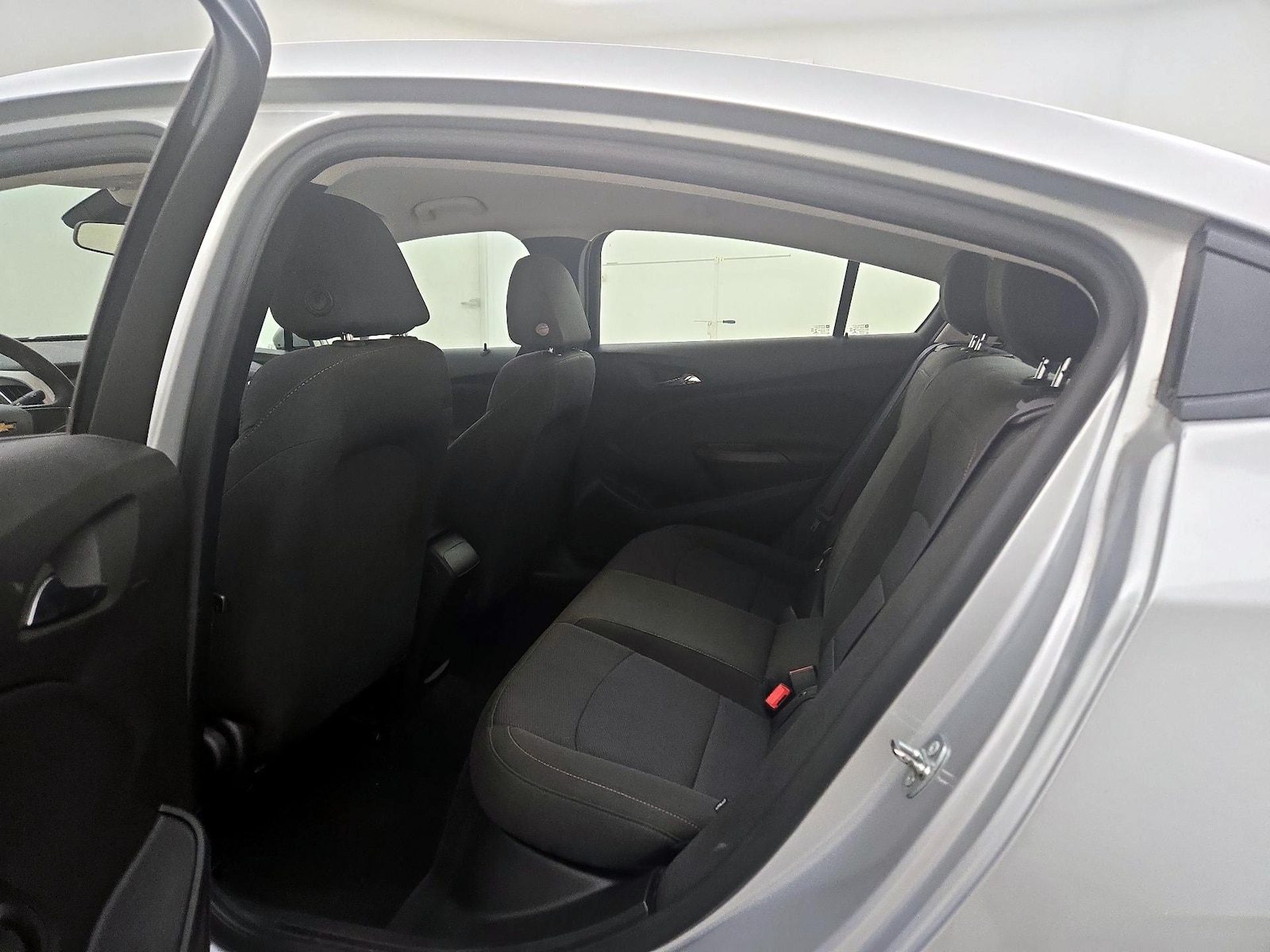 2017 Chevrolet Cruze LS - Photo 20