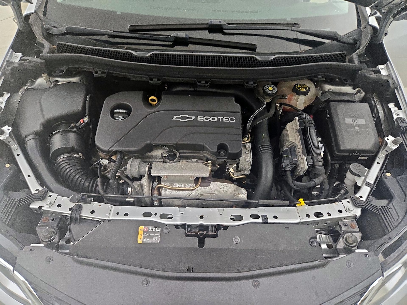2017 Chevrolet Cruze LS - Photo 22
