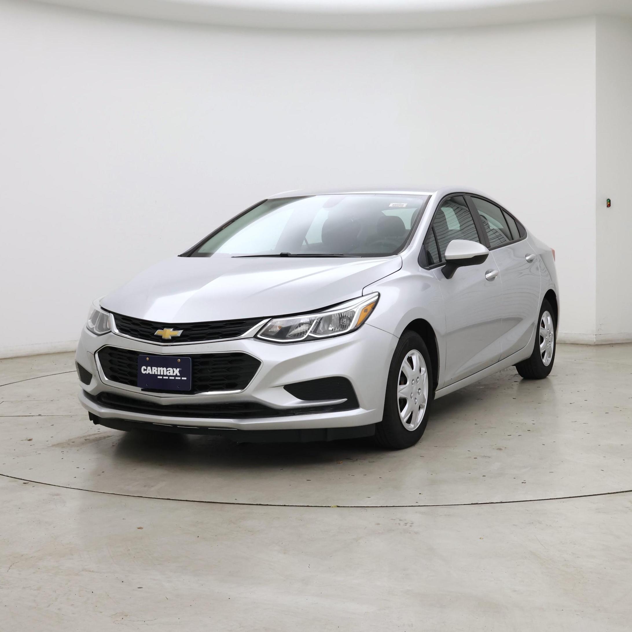 Thumbnail: 2017 Chevrolet Cruze - 4