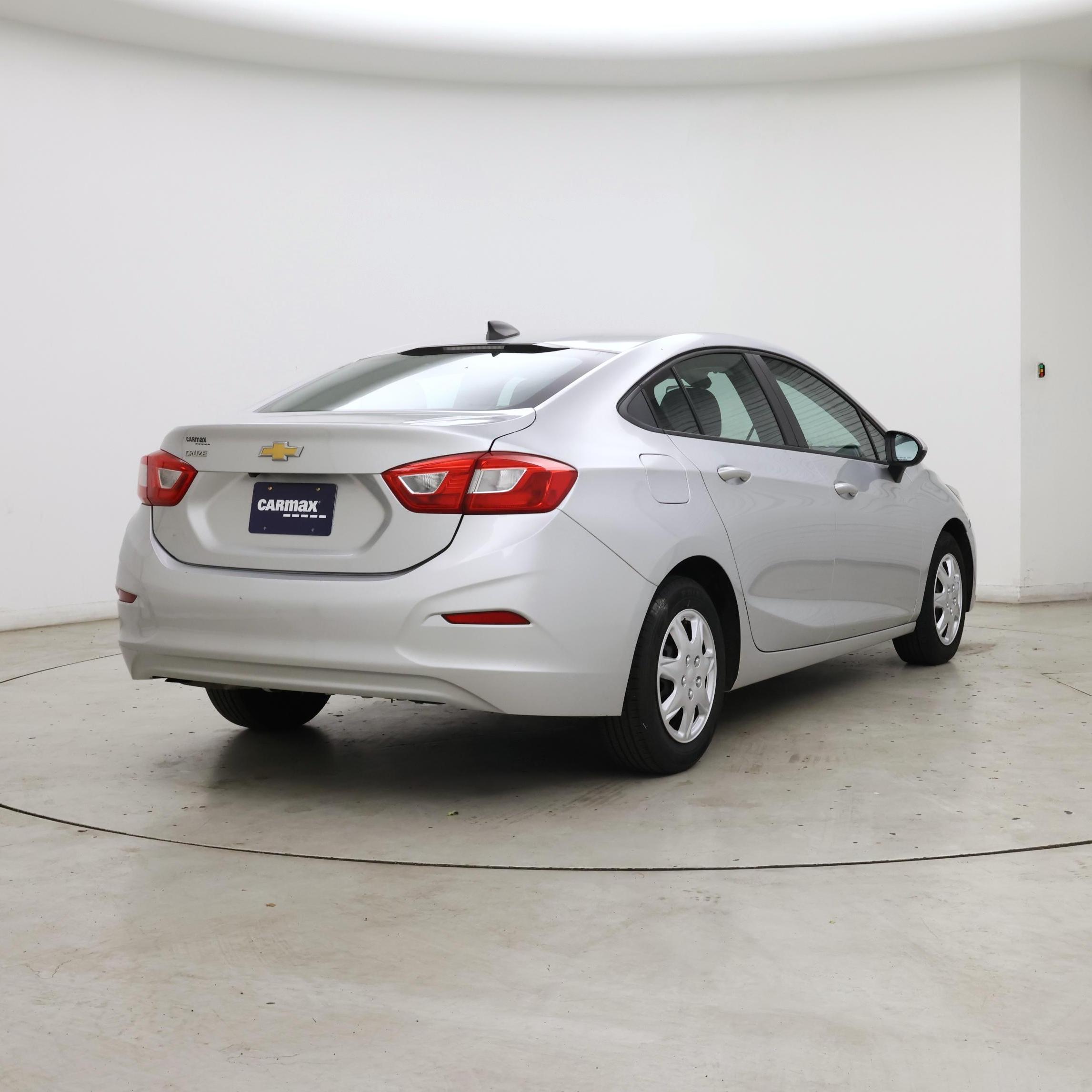 Thumbnail: 2017 Chevrolet Cruze - 8
