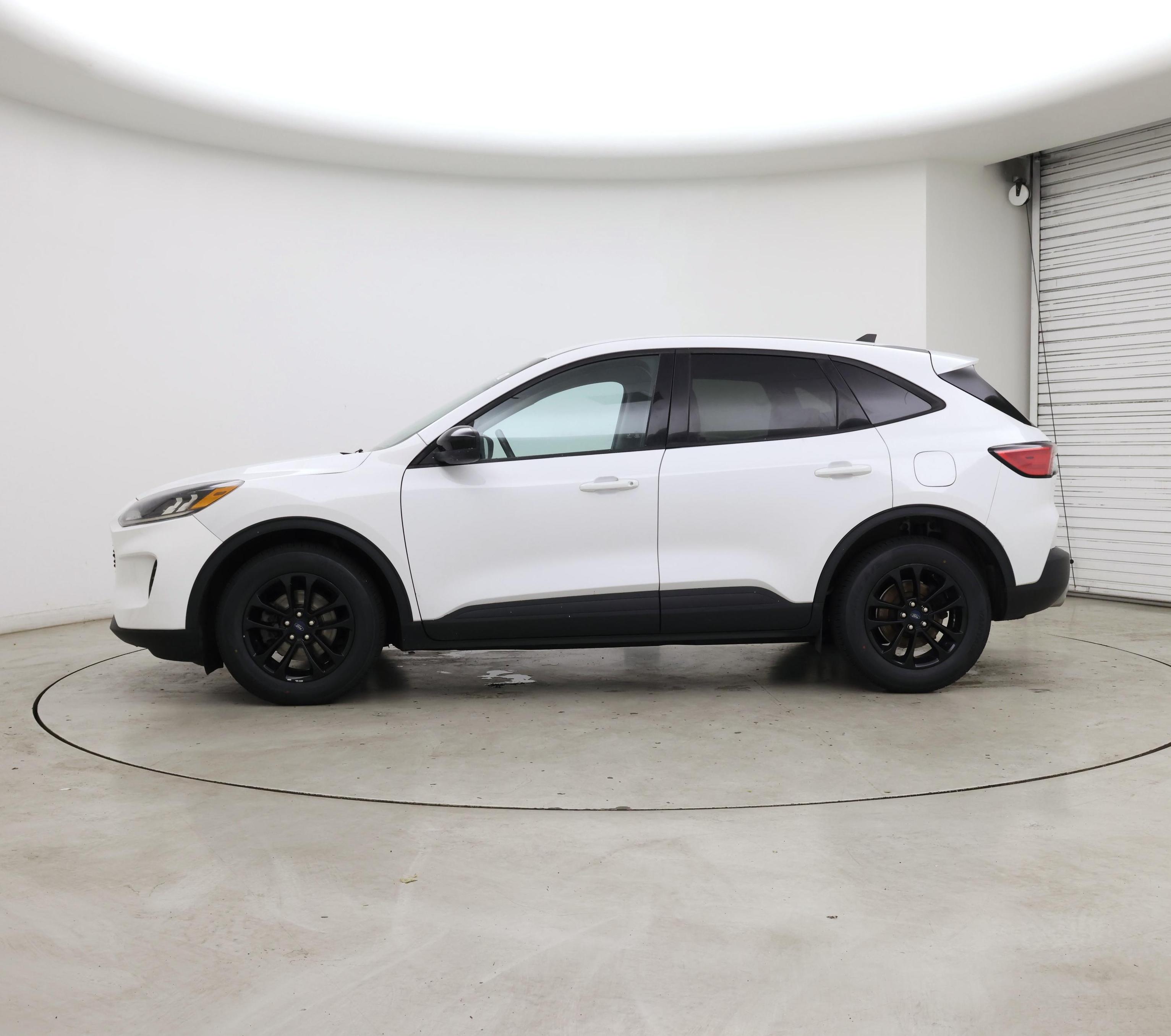 Thumbnail: 2020 Ford Escape - 3