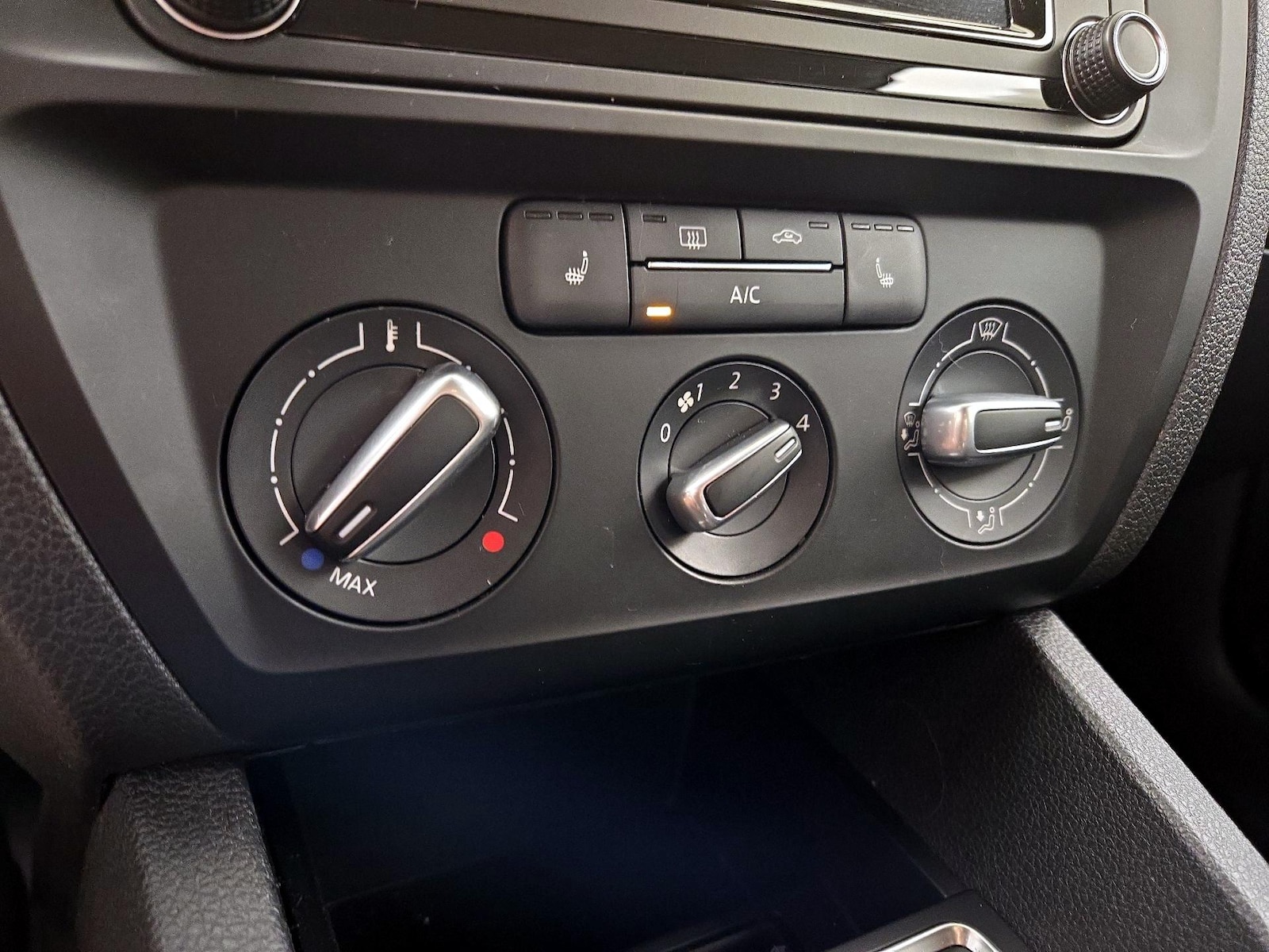 2016 Volkswagen Jetta SE - Photo 17