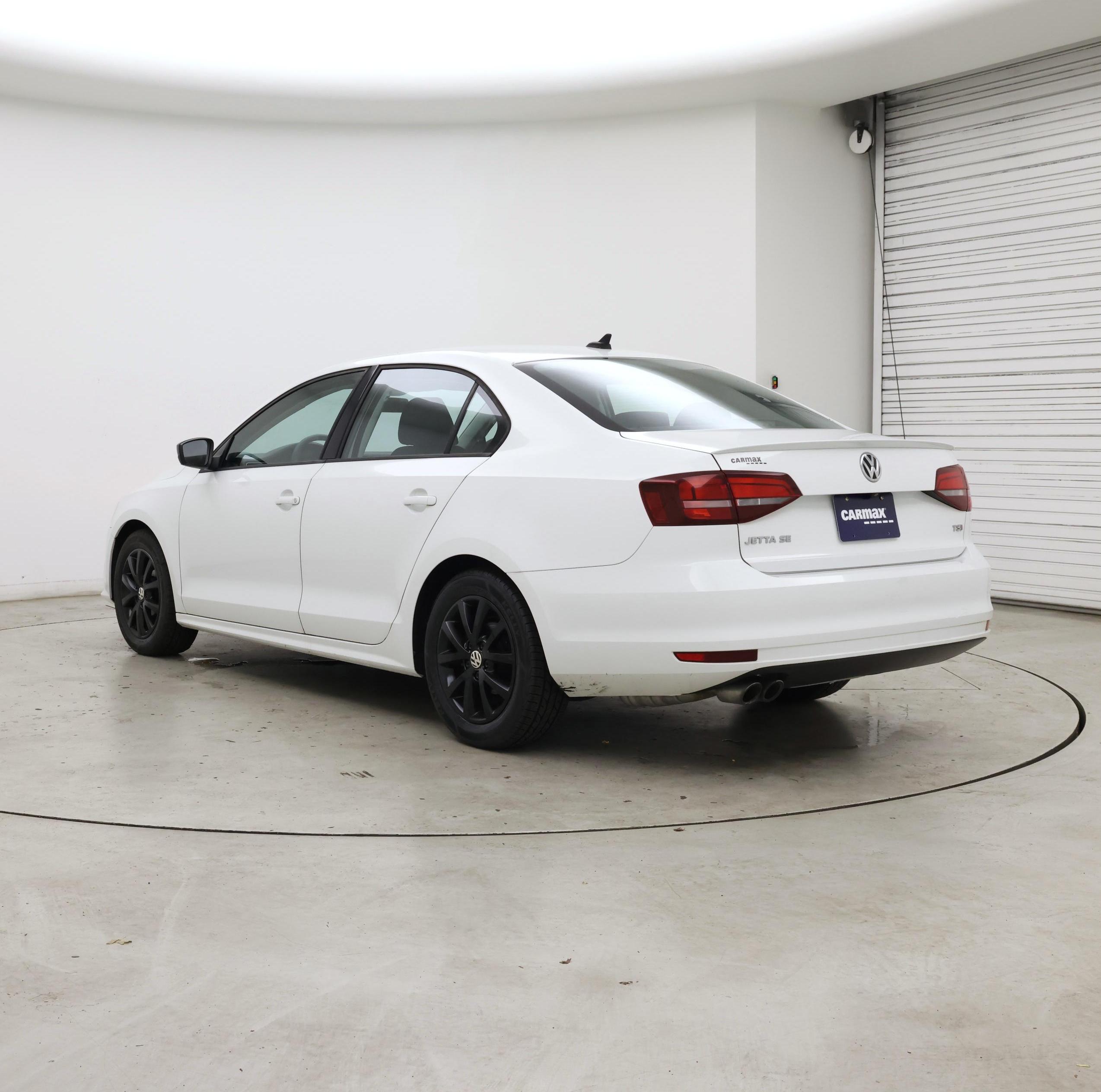Thumbnail: 2016 Volkswagen Jetta - 2