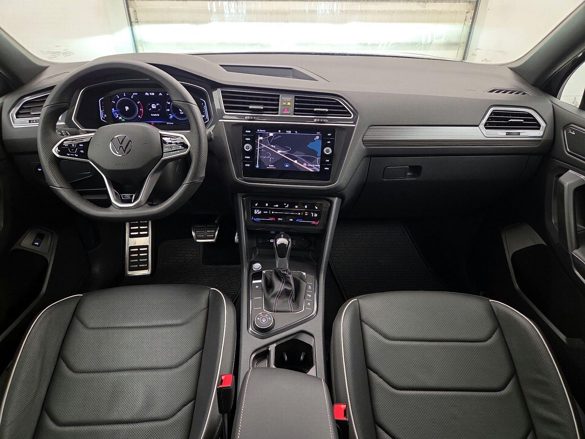 Thumbnail: 2022 Volkswagen Tiguan - 9