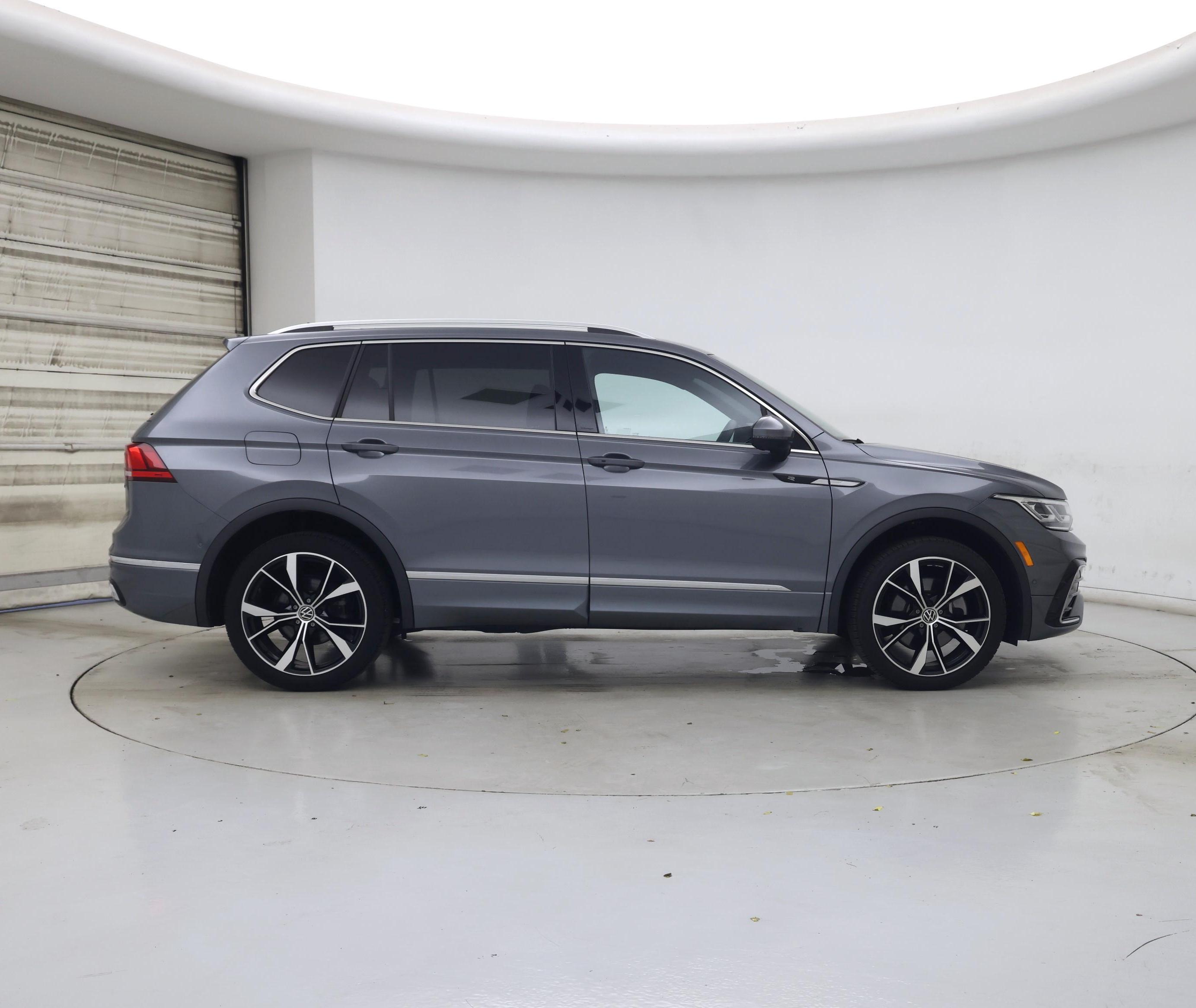 Thumbnail: 2022 Volkswagen Tiguan - 7