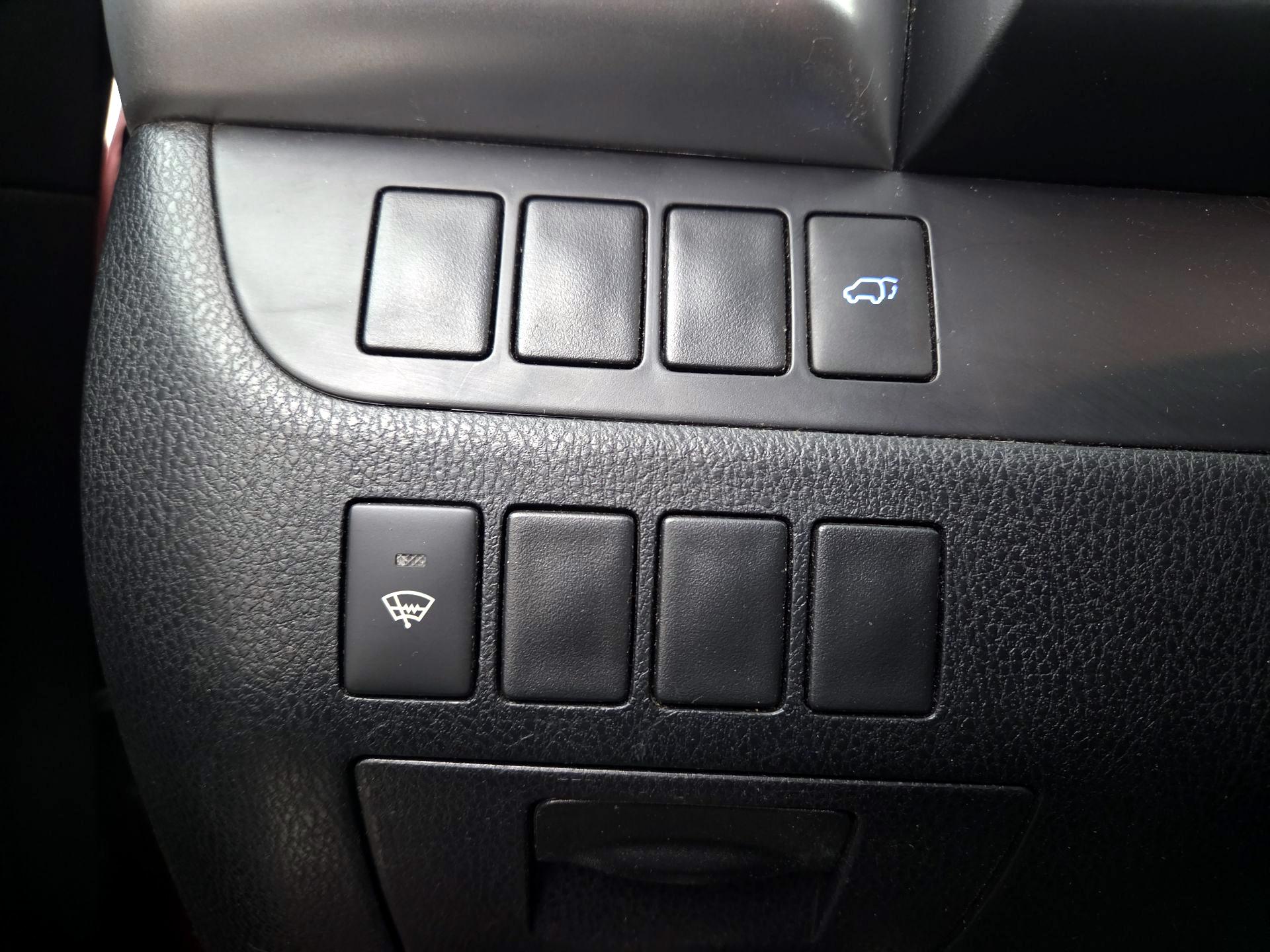 Thumbnail: 2015 Toyota Highlander - 13