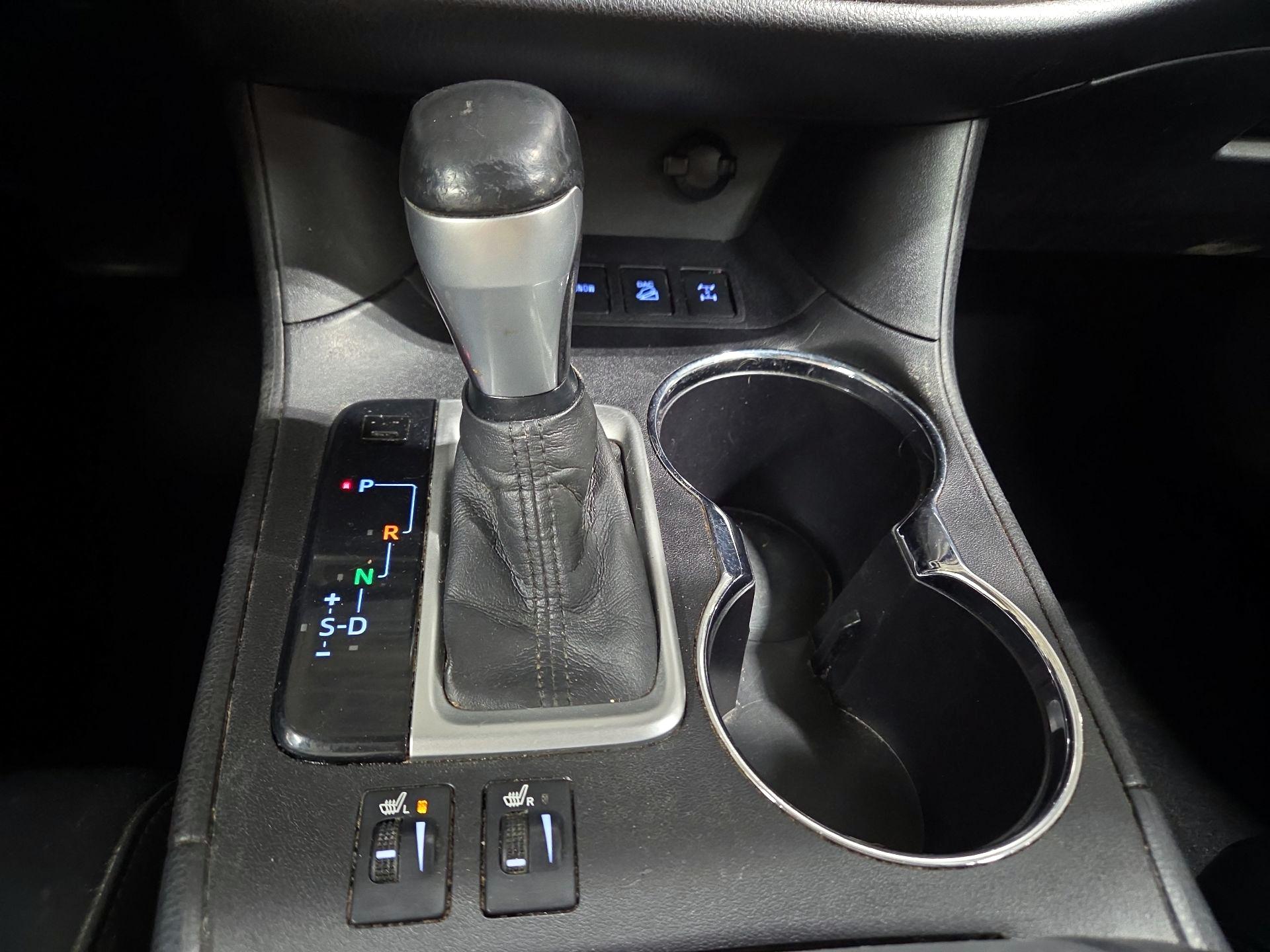 Thumbnail: 2015 Toyota Highlander - 17
