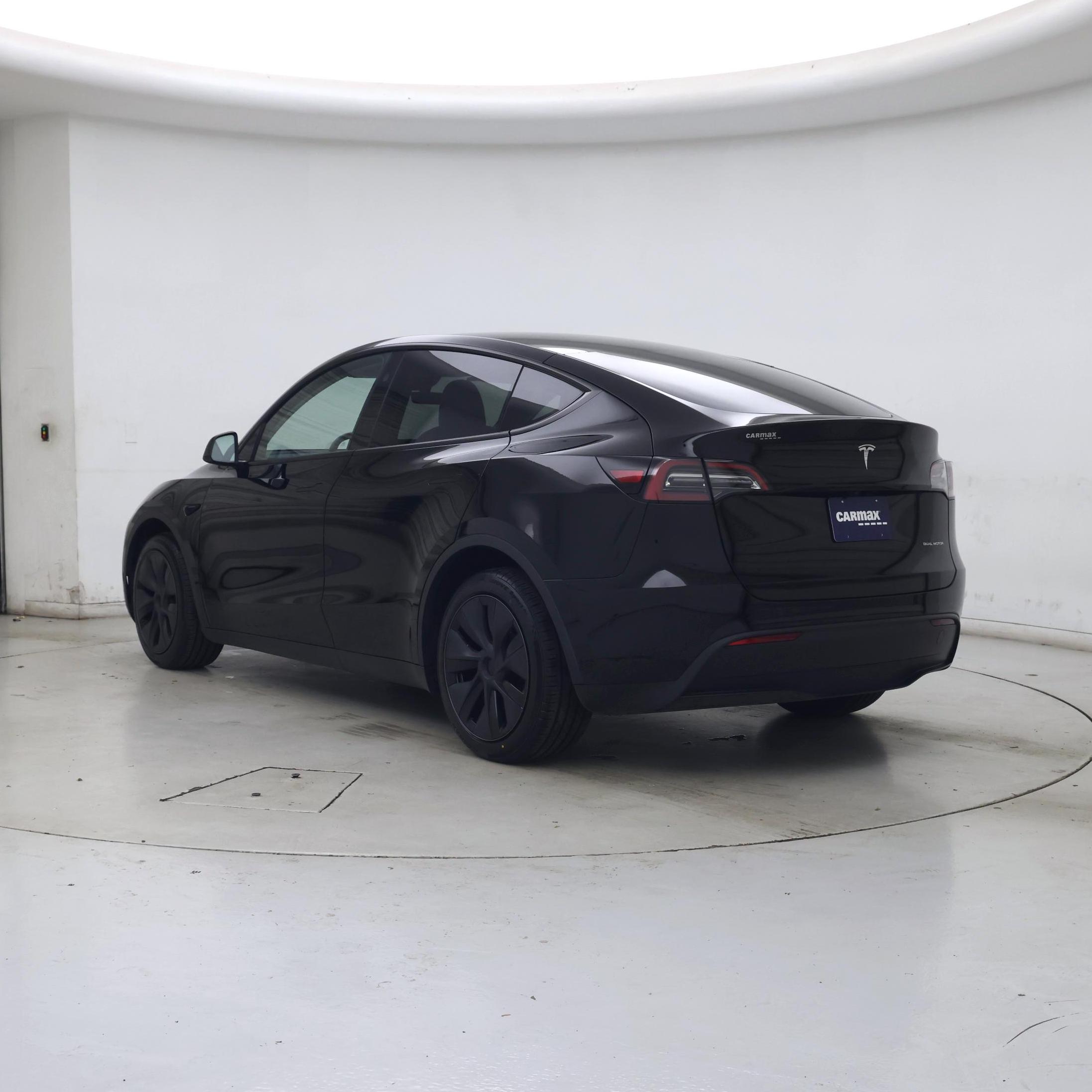 Thumbnail: 2025 Tesla Model Y - 2