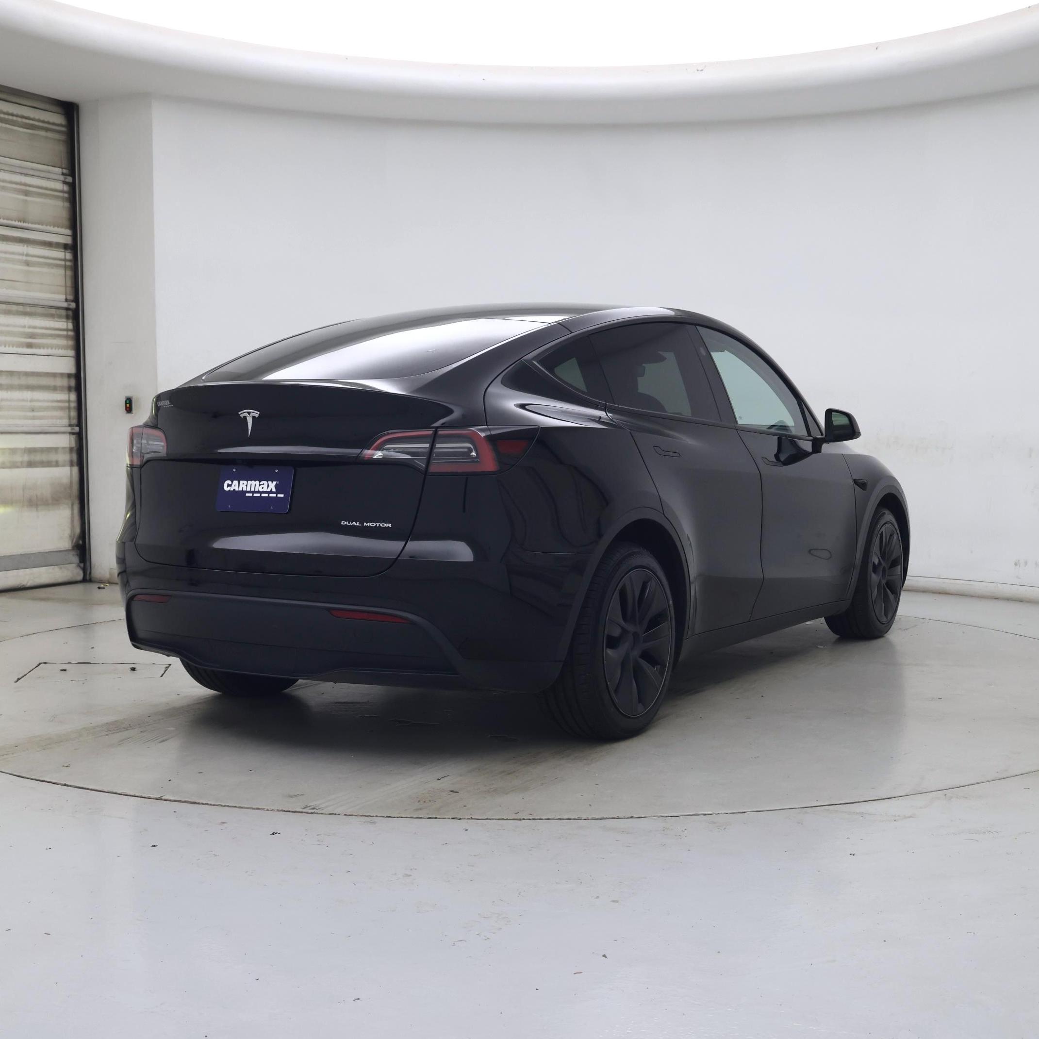 Thumbnail: 2025 Tesla Model Y - 8