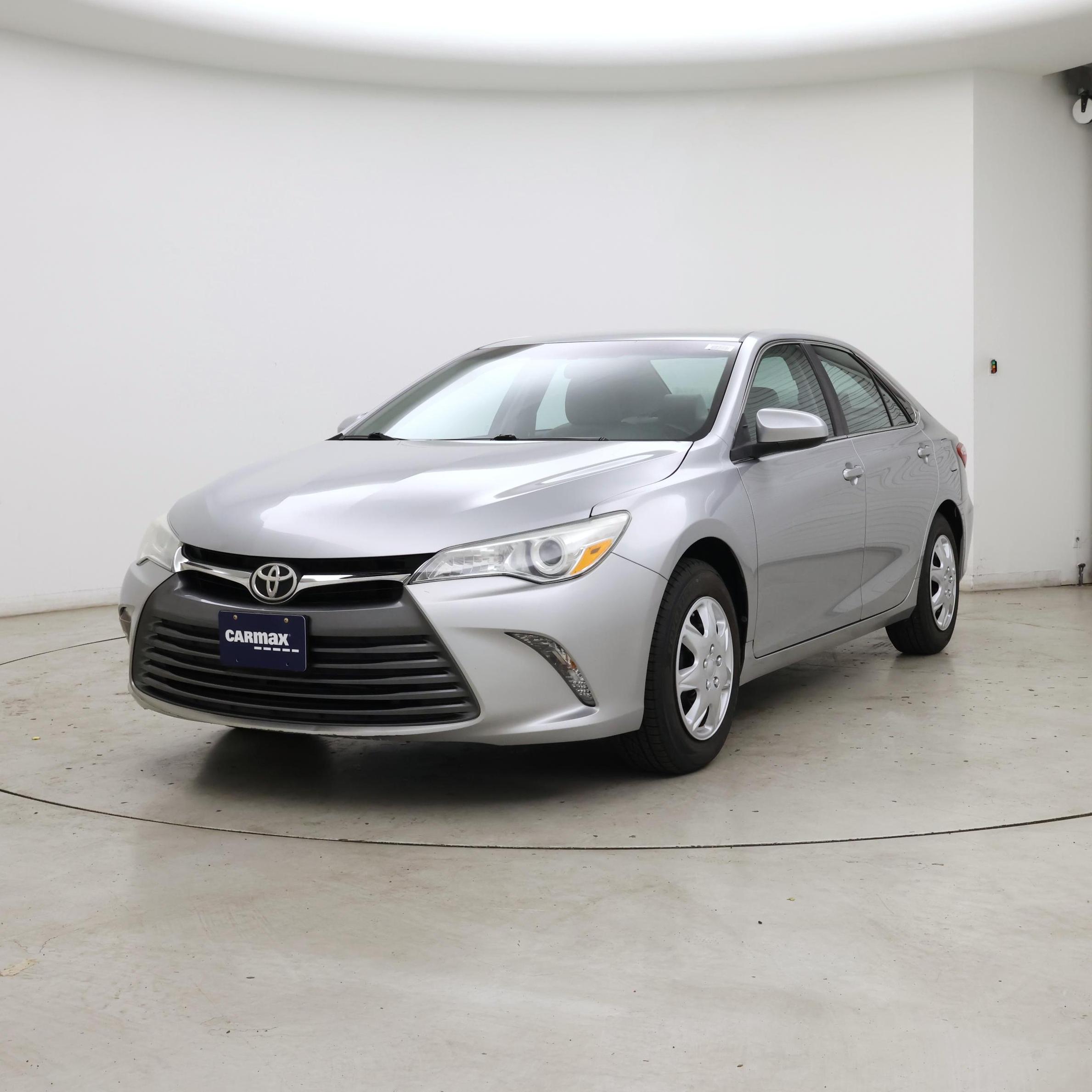 Thumbnail: 2015 Toyota Camry - 4