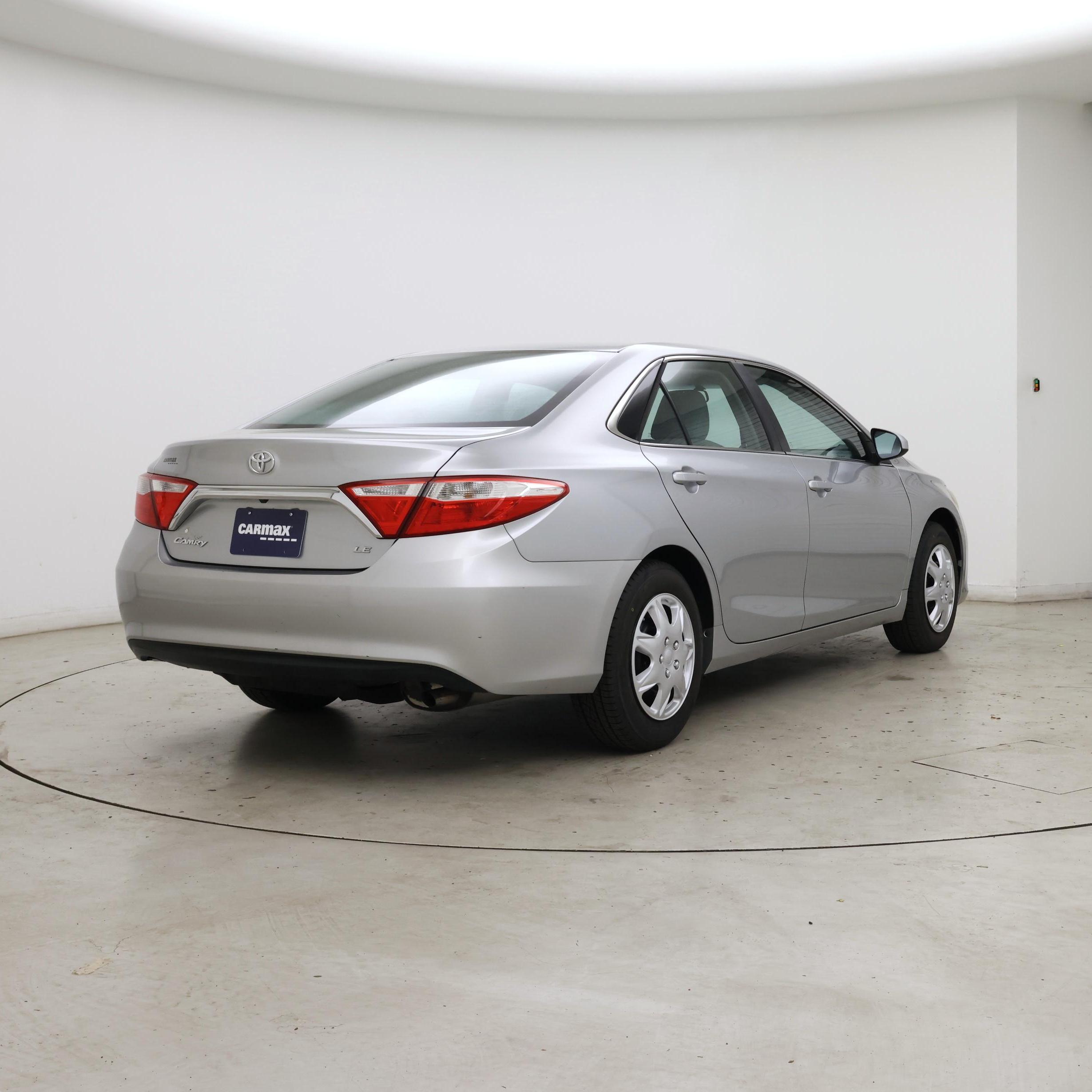 Thumbnail: 2015 Toyota Camry - 8