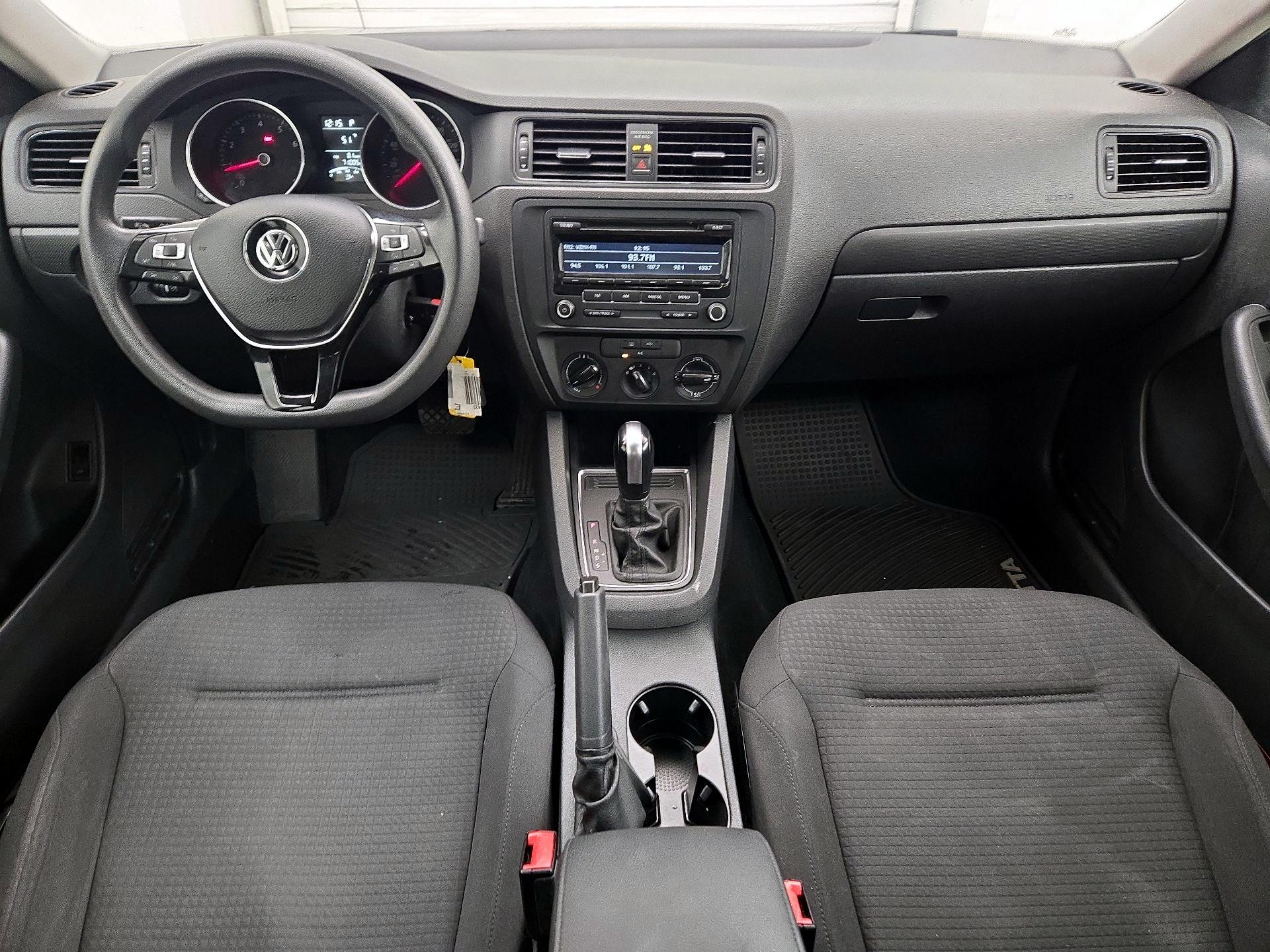 Thumbnail: 2015 Volkswagen Jetta - 9