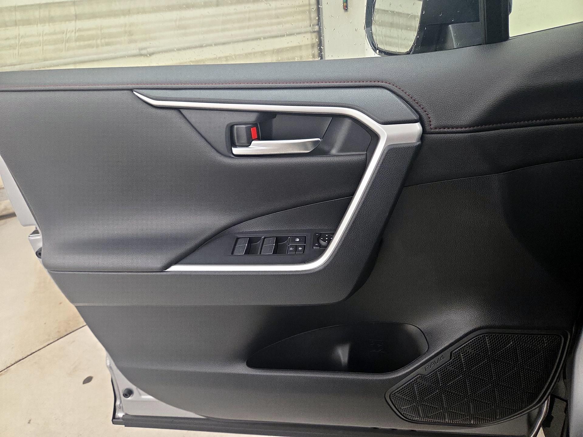 Thumbnail: 2023 Toyota RAV4 - 12