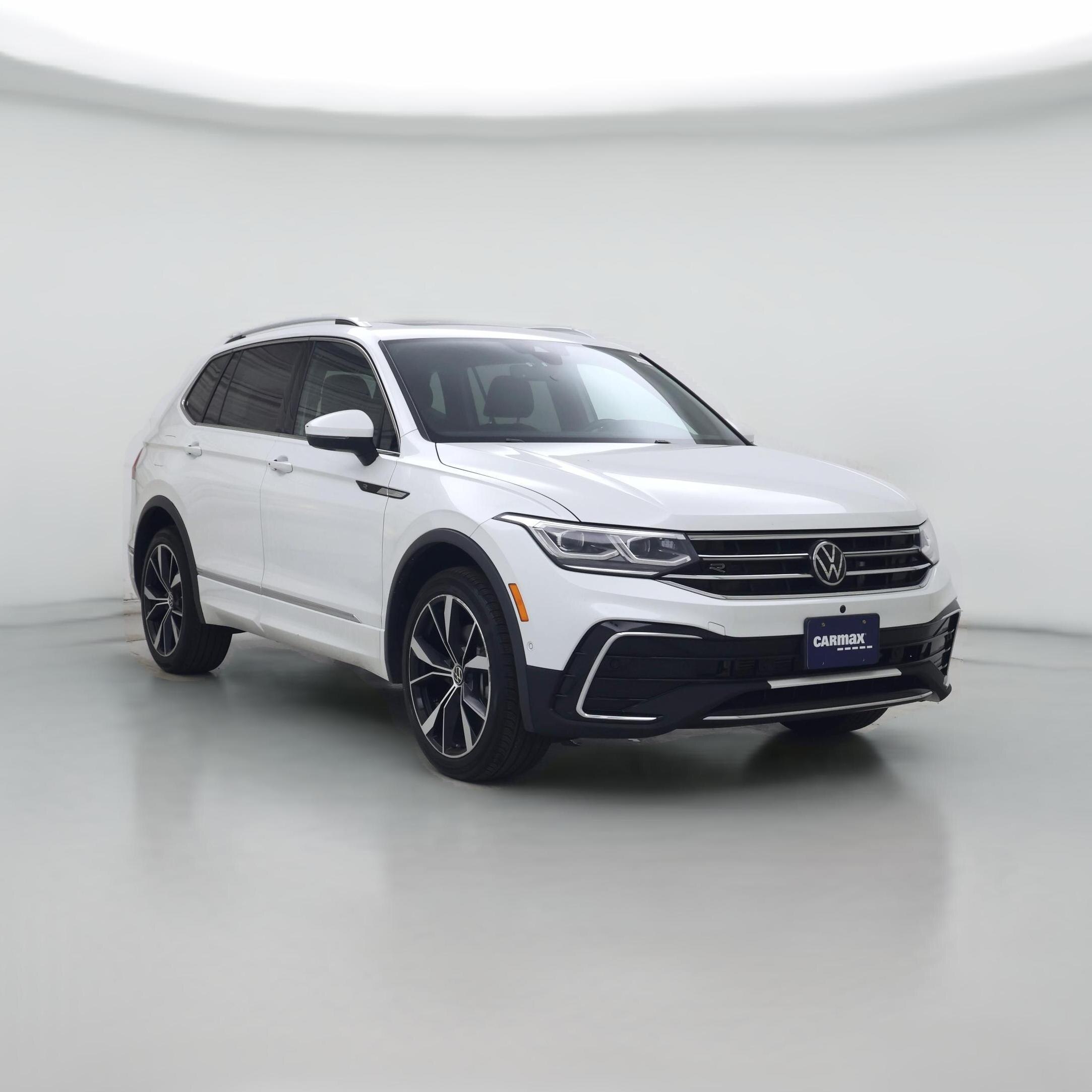 Thumbnail: 2022 Volkswagen Tiguan - 1