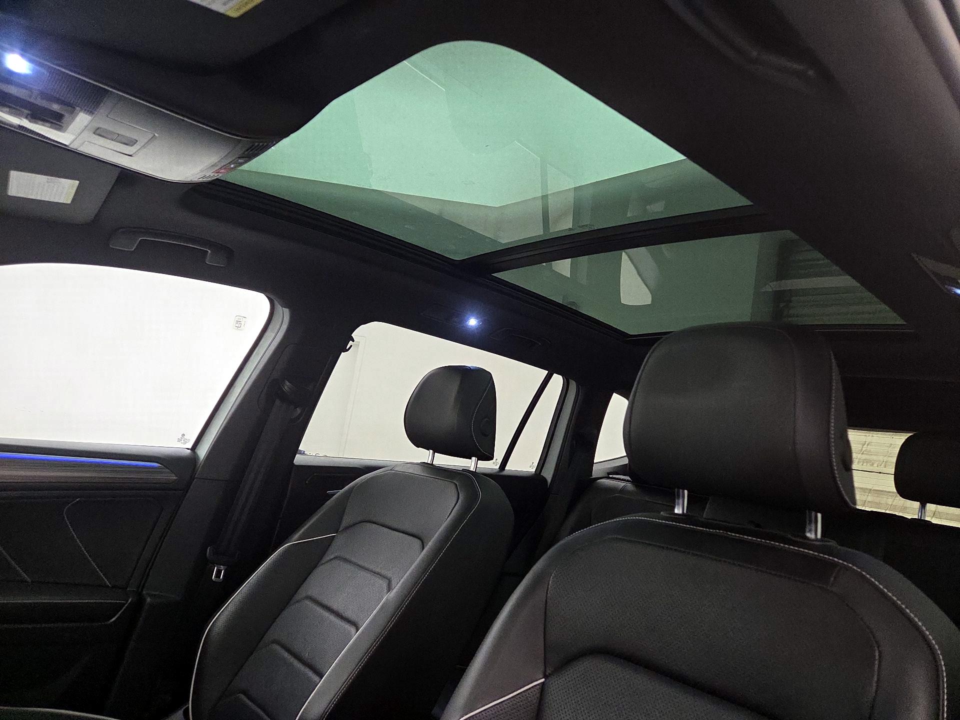 Thumbnail: 2022 Volkswagen Tiguan - 19