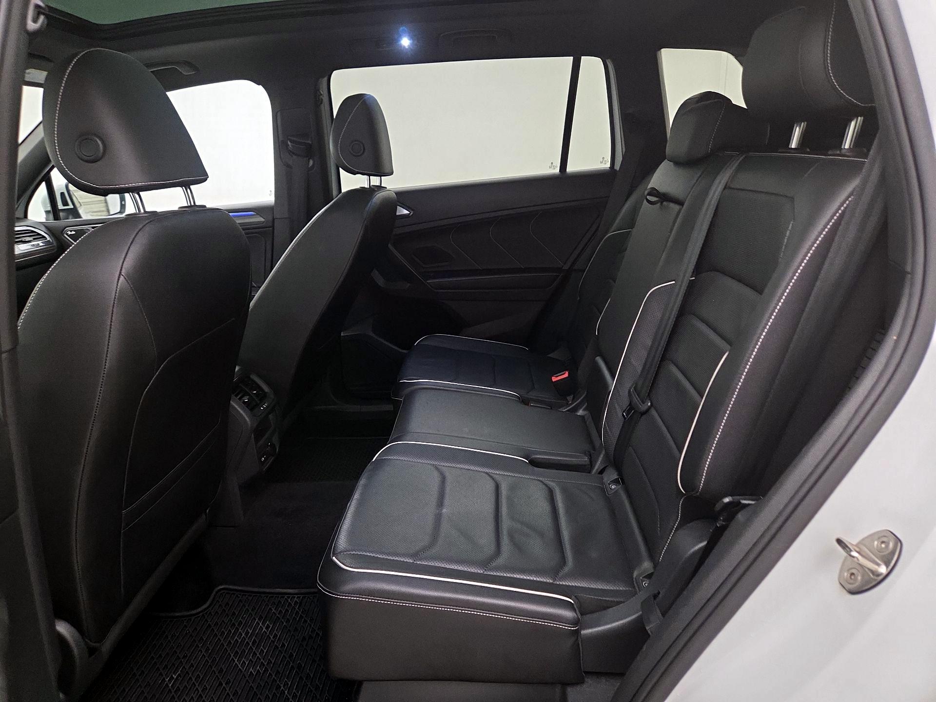 Thumbnail: 2022 Volkswagen Tiguan - 20