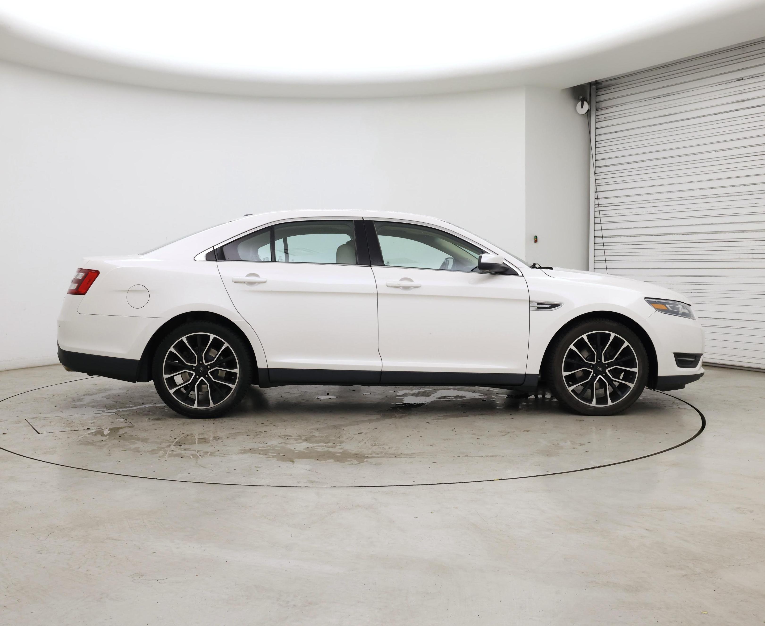 Thumbnail: 2017 Ford Taurus - 7
