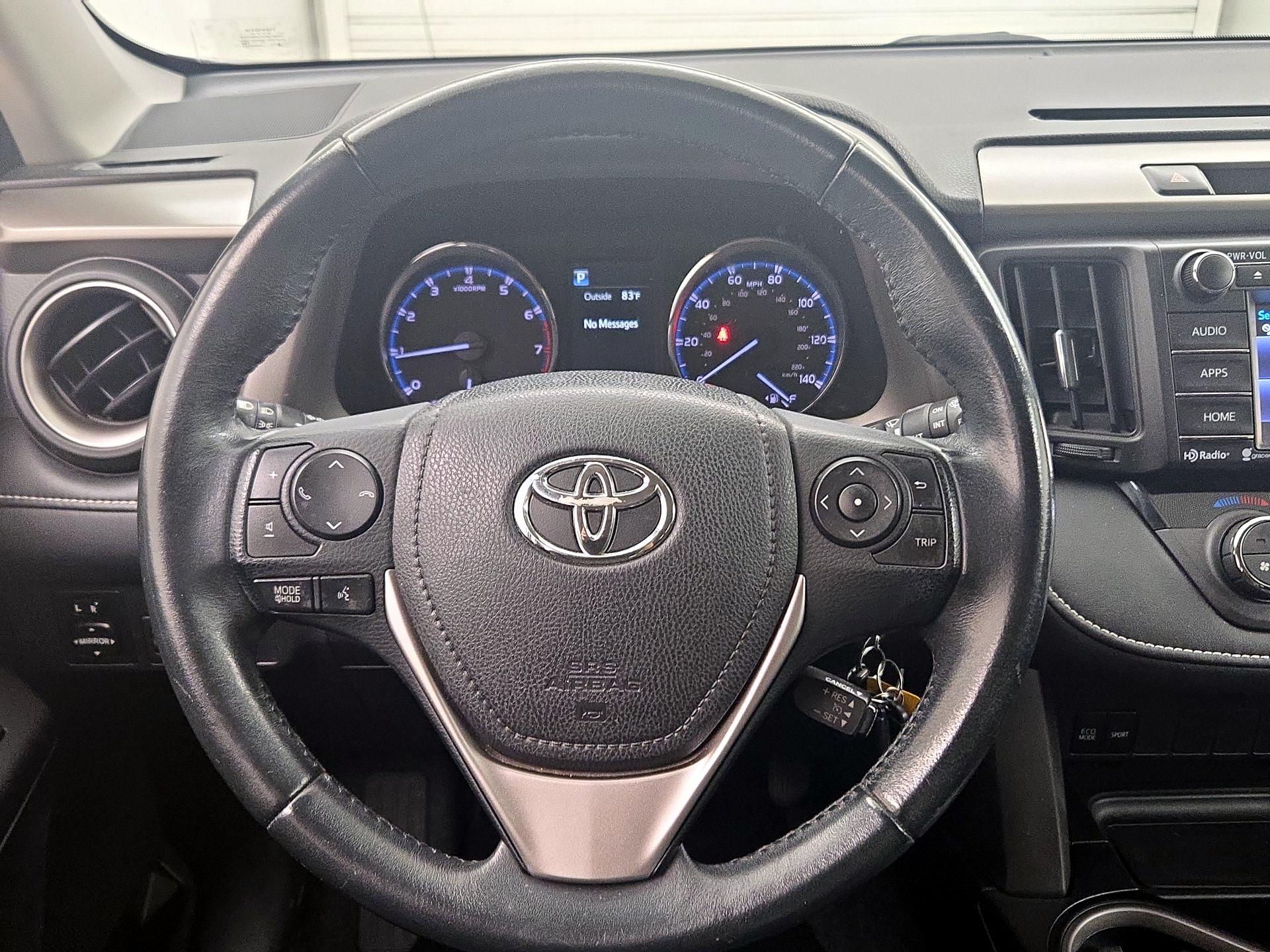 Thumbnail: 2016 Toyota RAV4 - 10