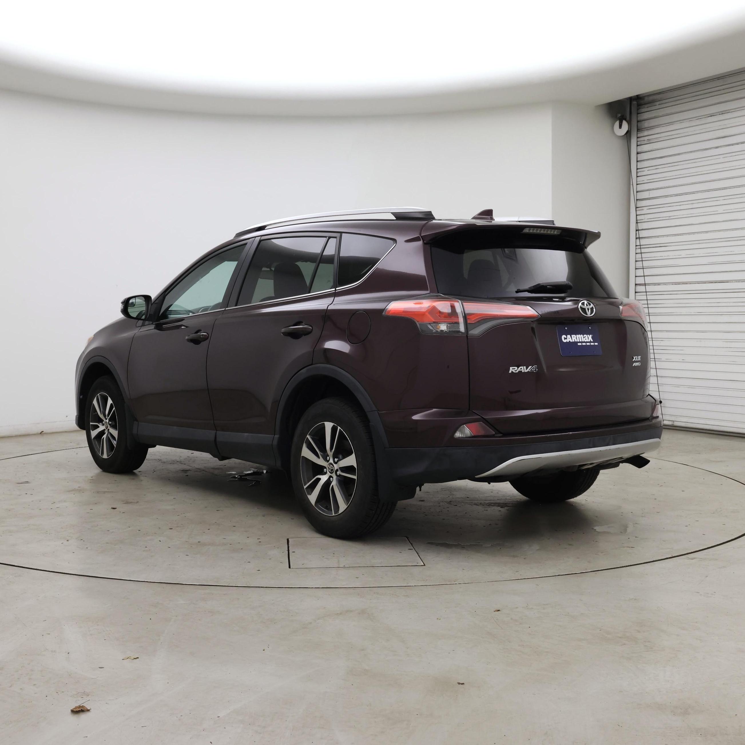 Thumbnail: 2016 Toyota RAV4 - 2