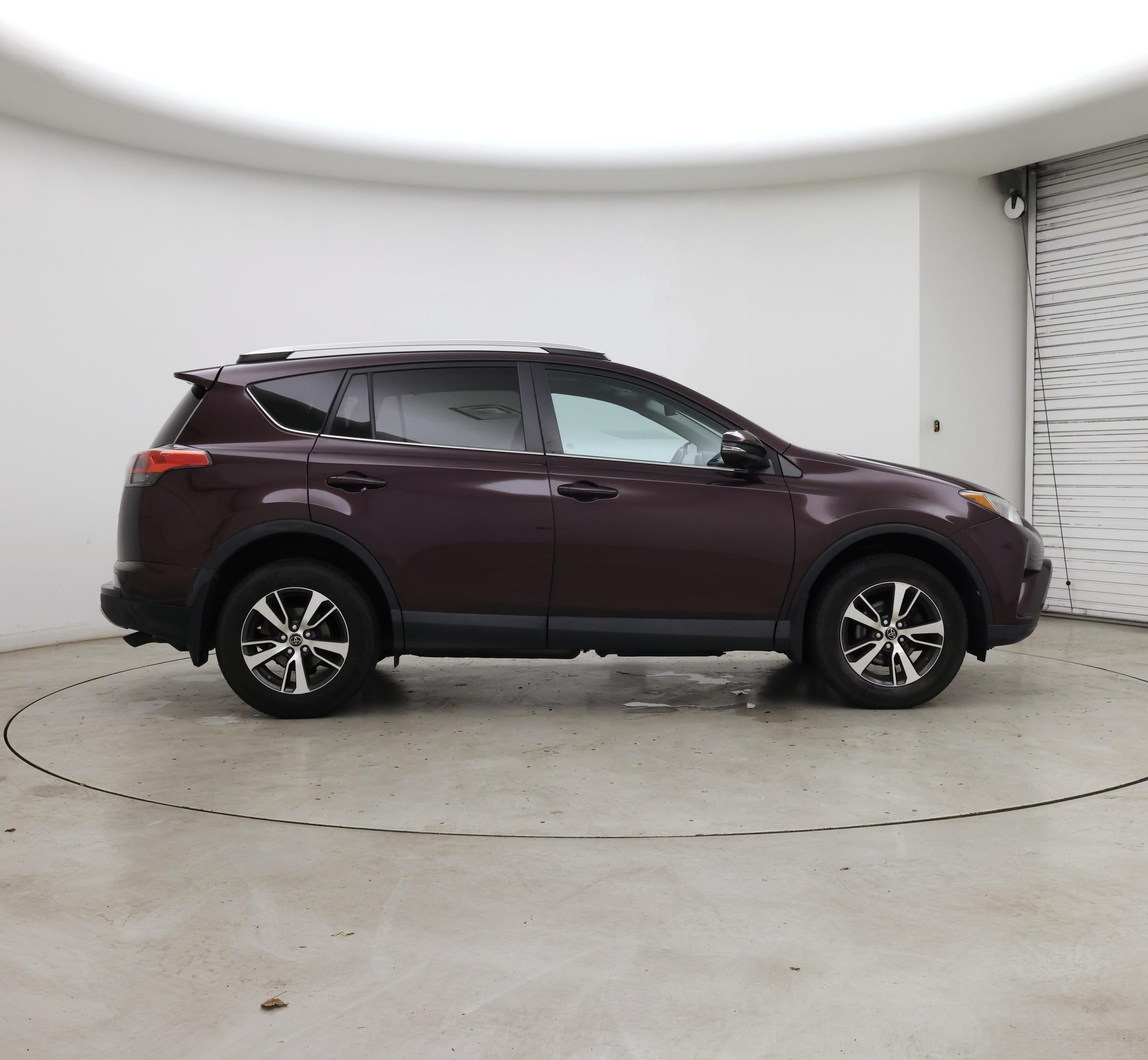 Thumbnail: 2016 Toyota RAV4 - 7