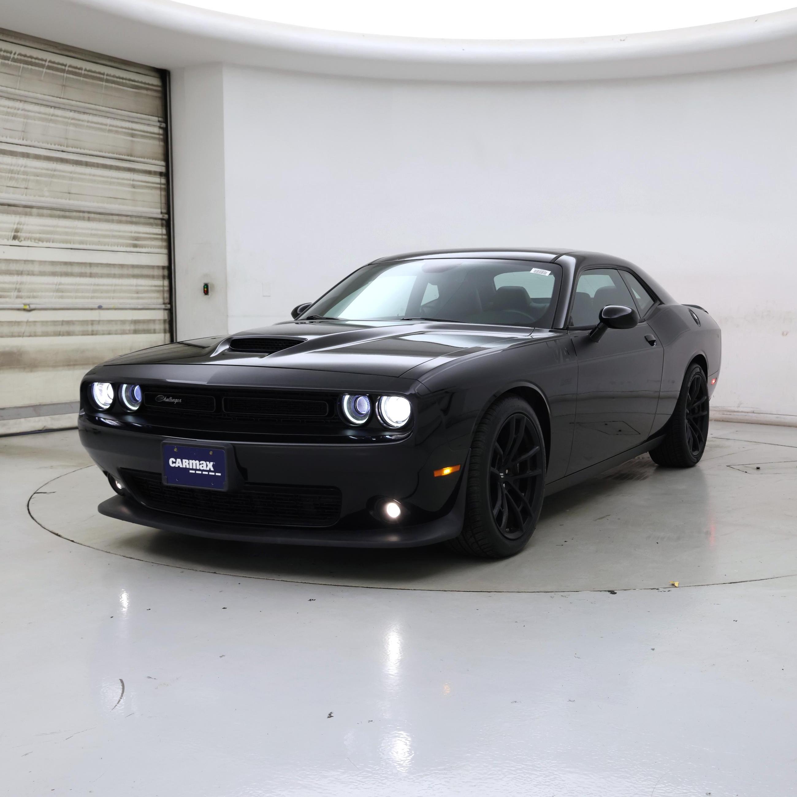 Thumbnail: 2017 Dodge Challenger - 4