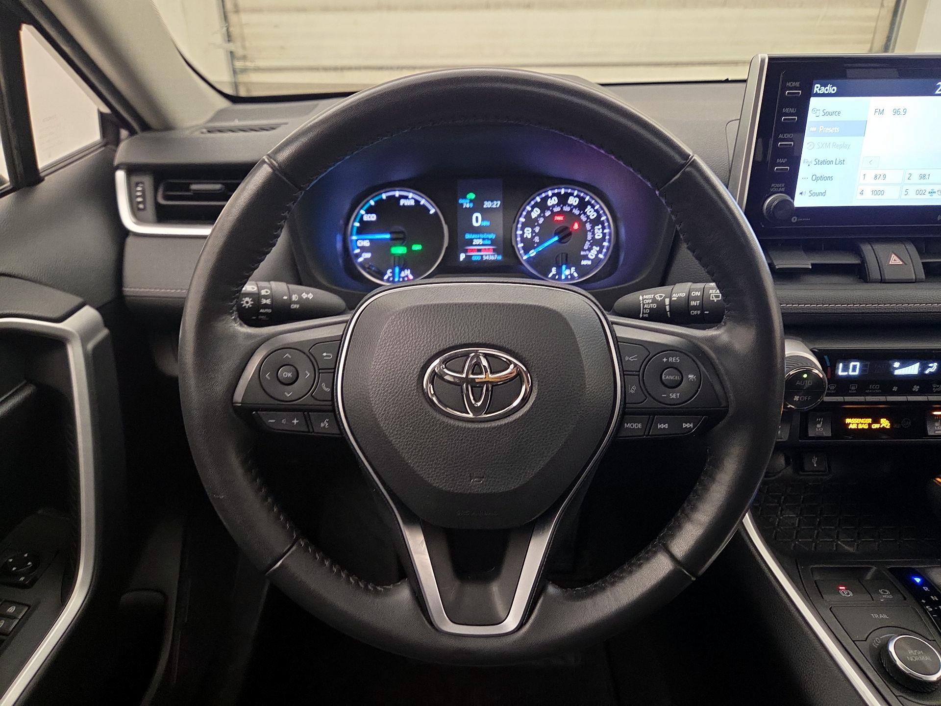 Thumbnail: 2021 Toyota RAV4 - 10