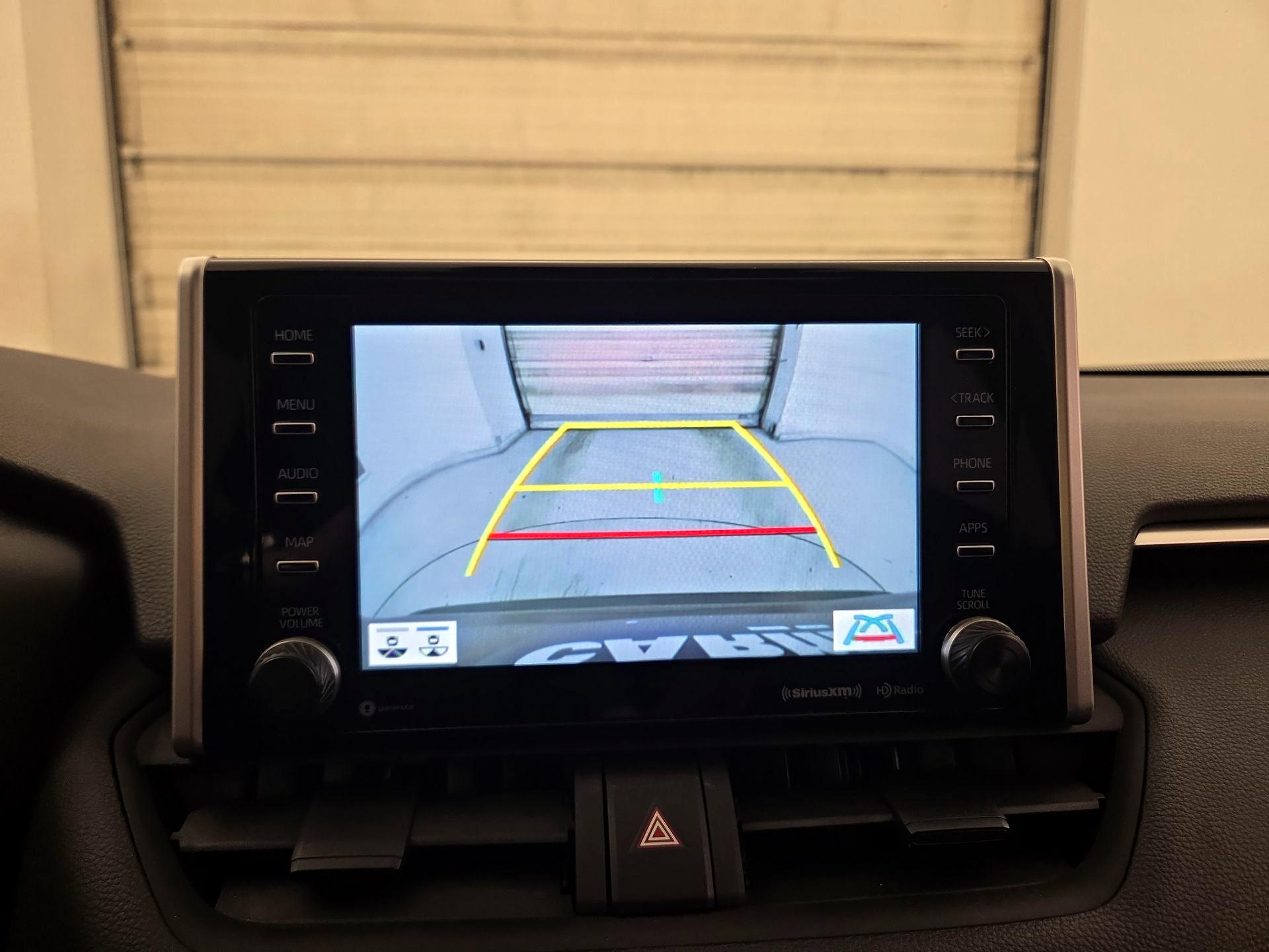 Thumbnail: 2021 Toyota RAV4 - 14