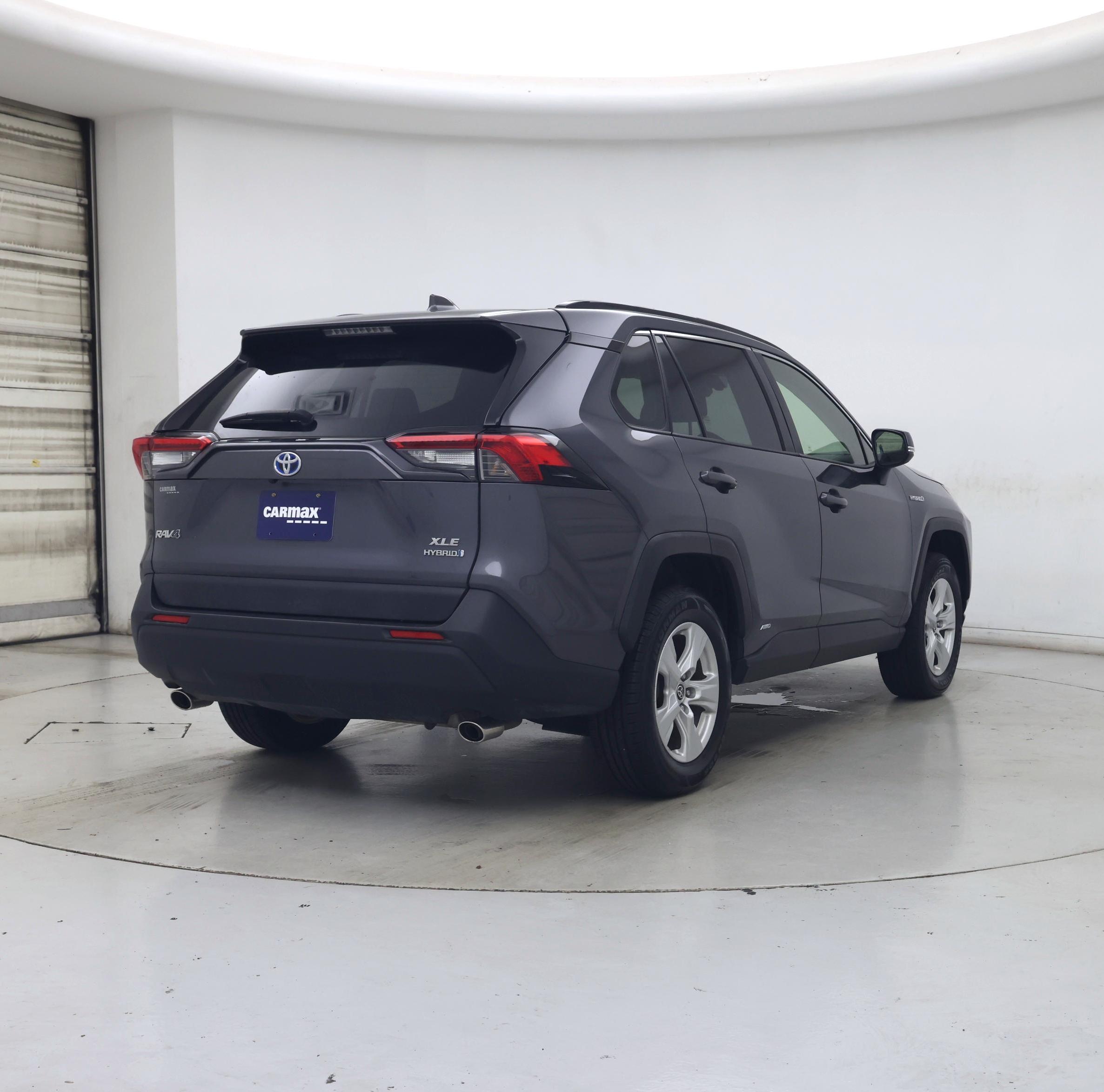 Thumbnail: 2021 Toyota RAV4 - 8