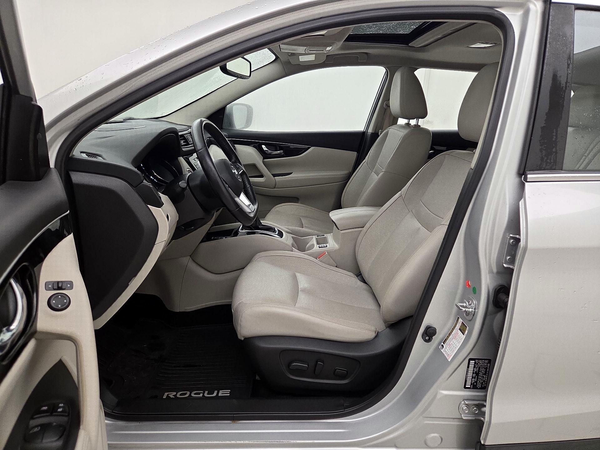 Thumbnail: 2019 Nissan Rogue Sport - 11