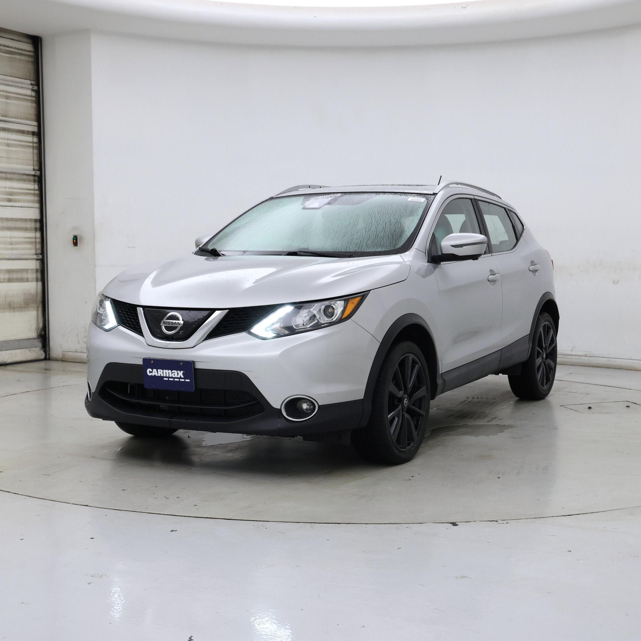 Thumbnail: 2019 Nissan Rogue Sport - 4