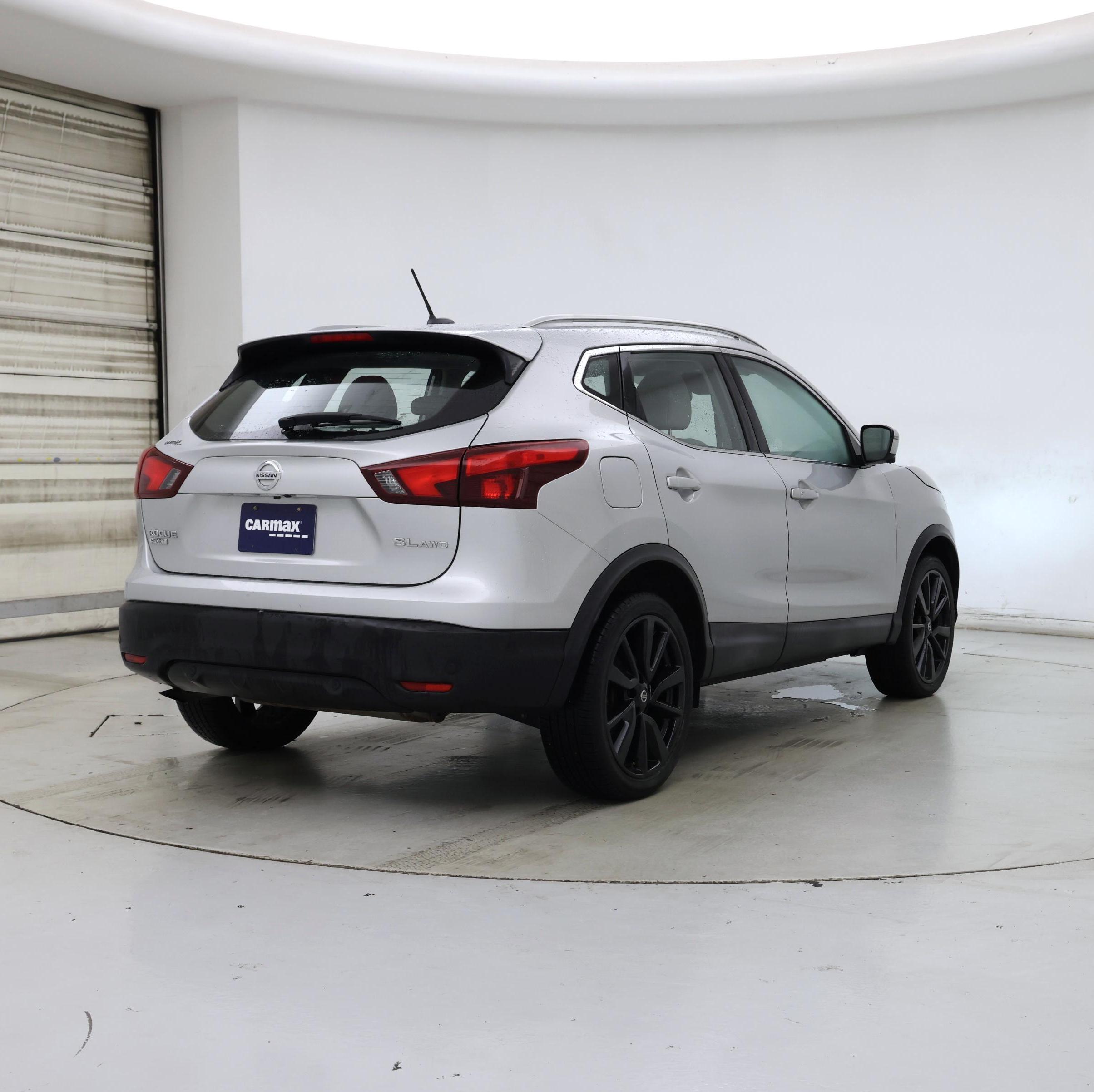 Thumbnail: 2019 Nissan Rogue Sport - 8