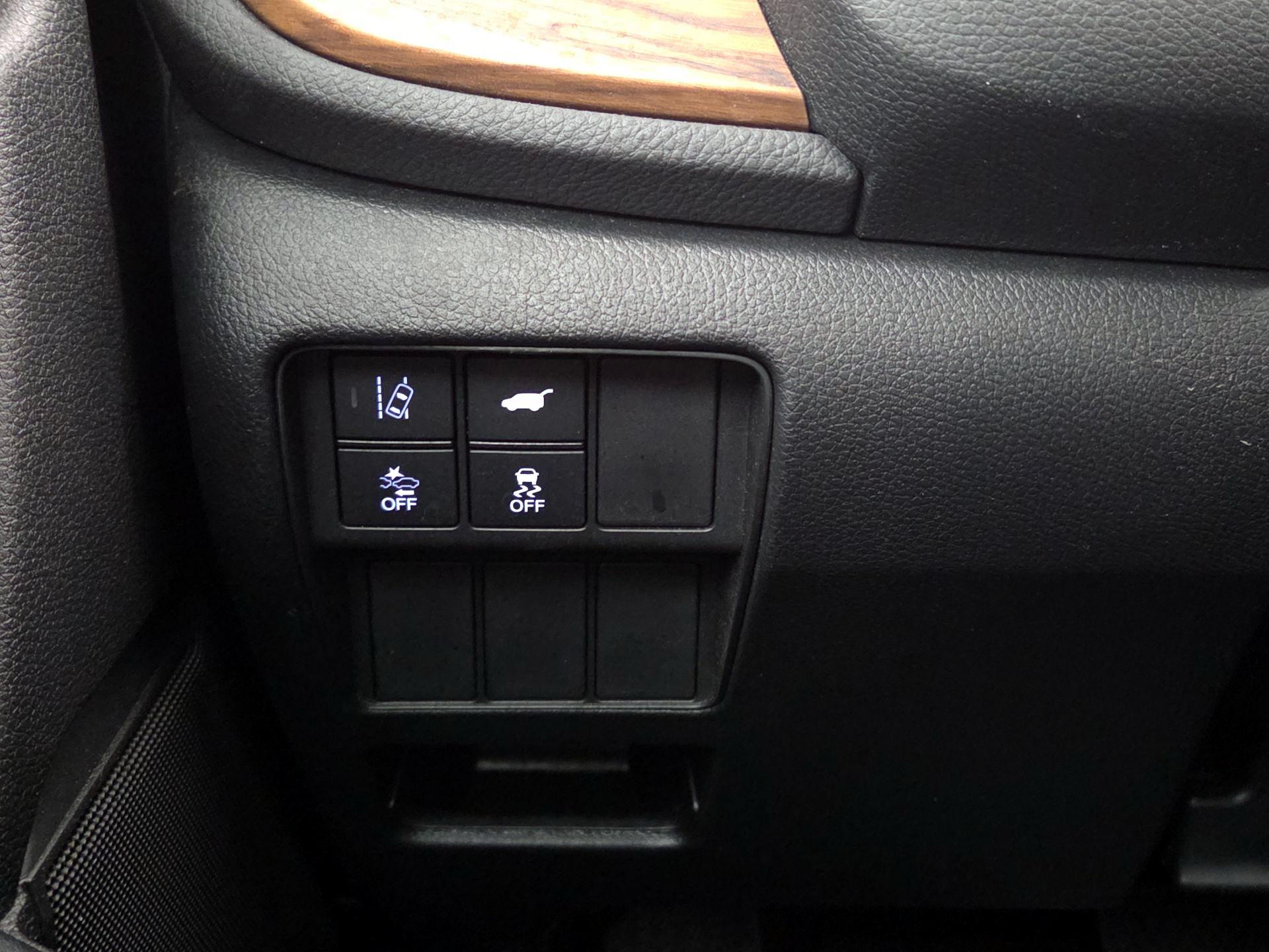 Thumbnail: 2018 Honda CR-V - 13