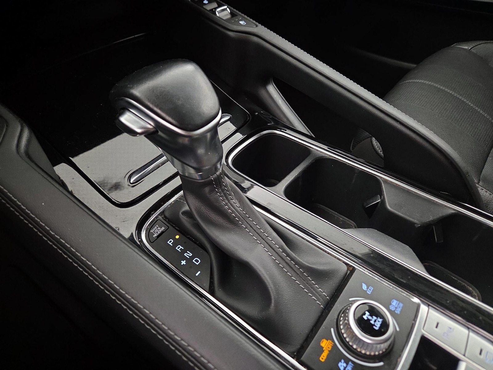 2021 Kia Telluride SX - Photo 19