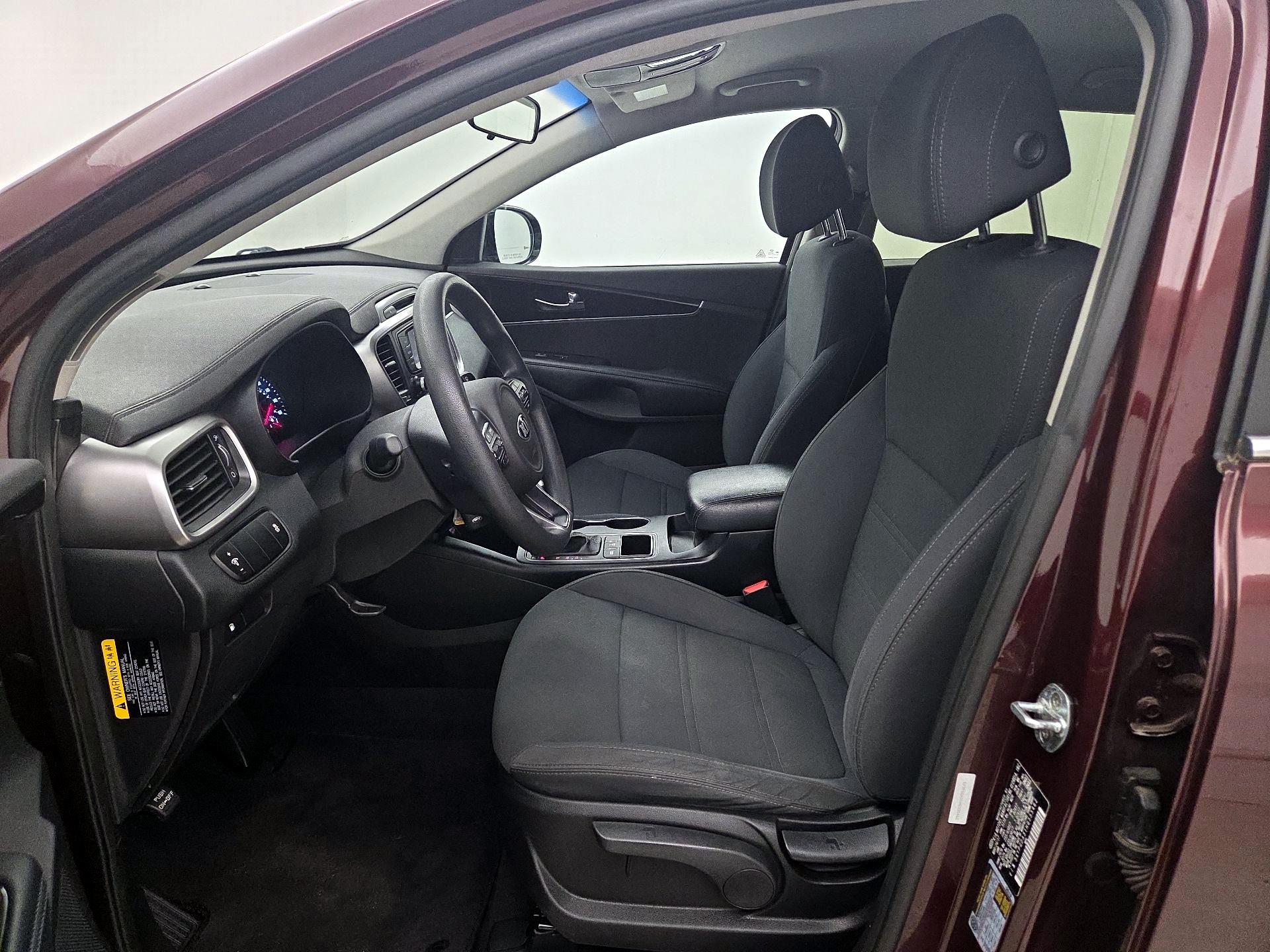 Thumbnail: 2017 Kia Sorento - 11