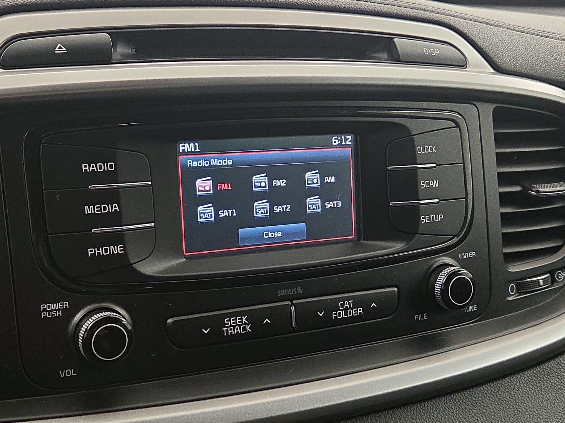Thumbnail: 2017 Kia Sorento - 15