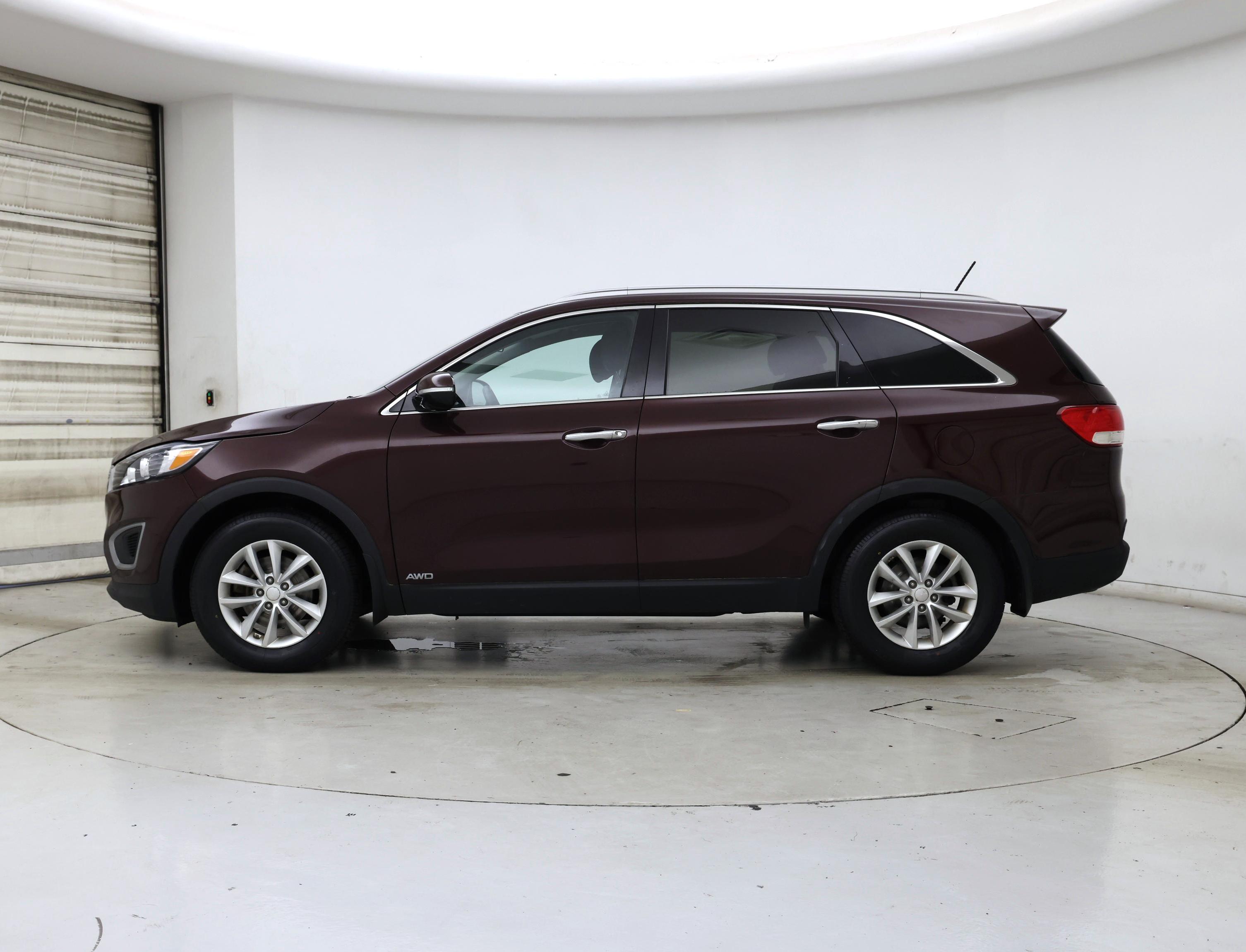 Thumbnail: 2017 Kia Sorento - 3