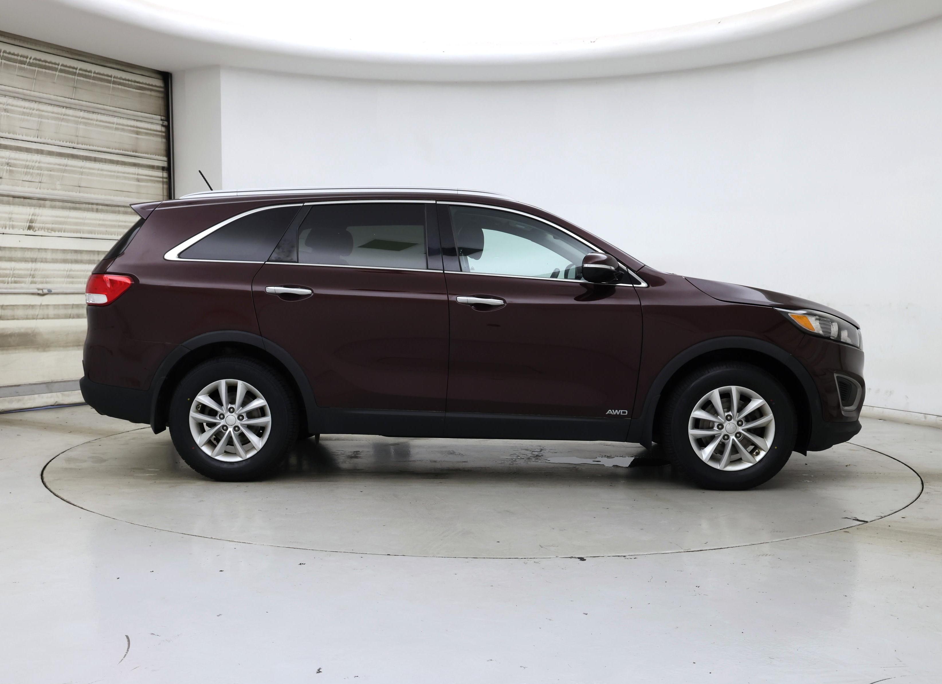 Thumbnail: 2017 Kia Sorento - 7