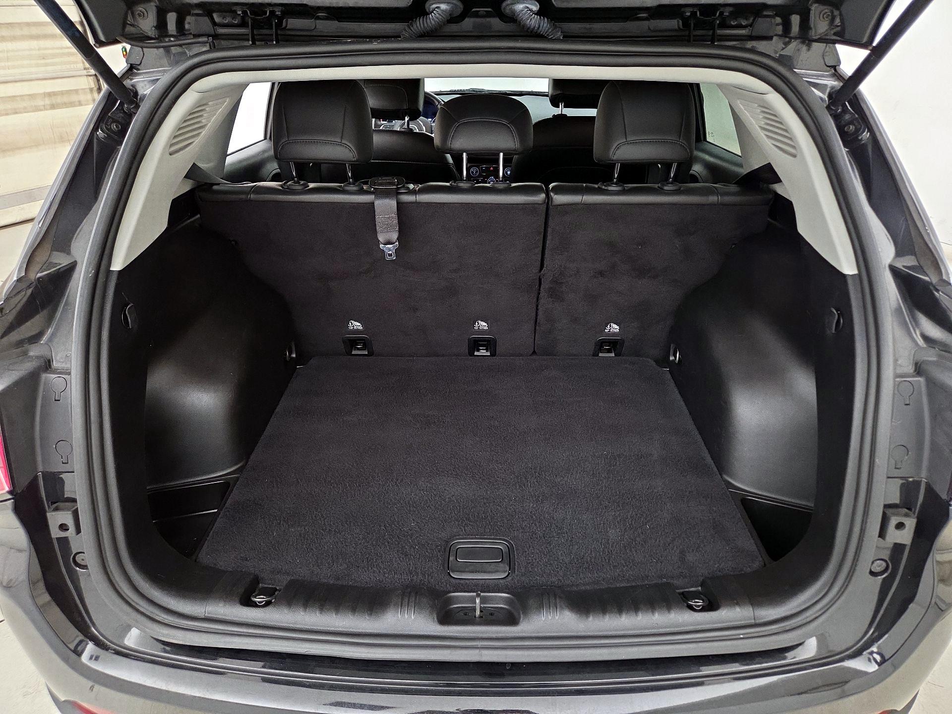 Thumbnail: 2019 Jeep Compass - 20