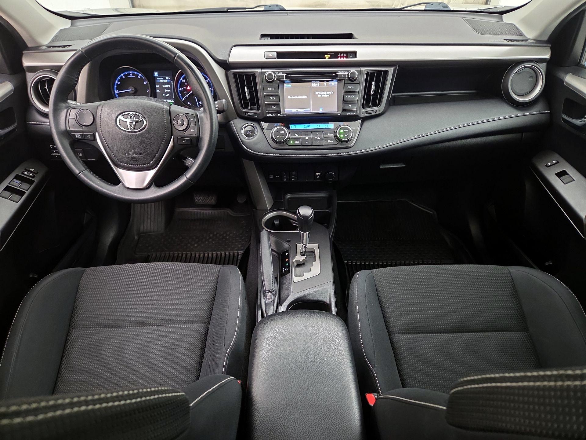 Thumbnail: 2018 Toyota RAV4 - 9