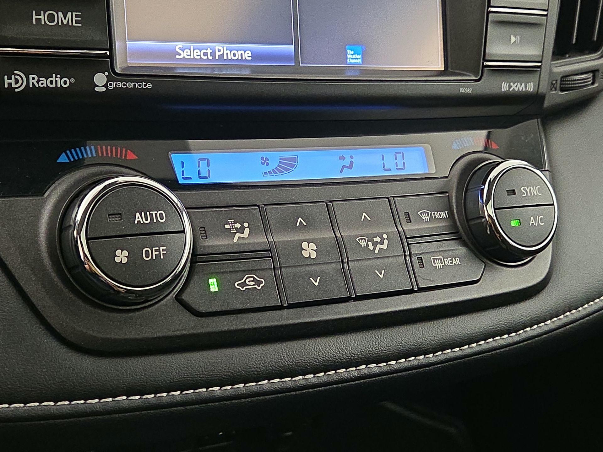 Thumbnail: 2018 Toyota RAV4 - 16