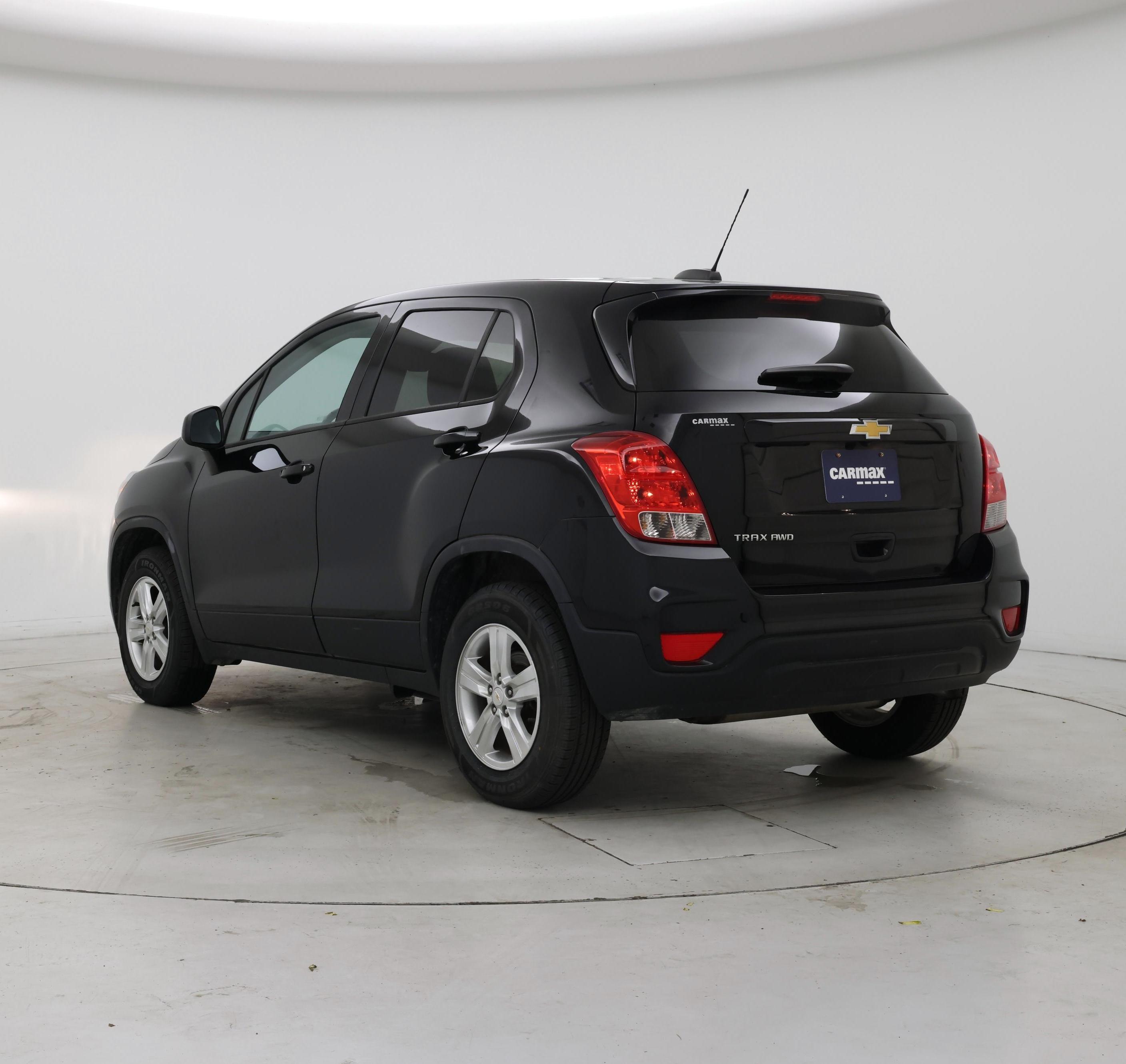 Thumbnail: 2022 Chevrolet Trax - 2