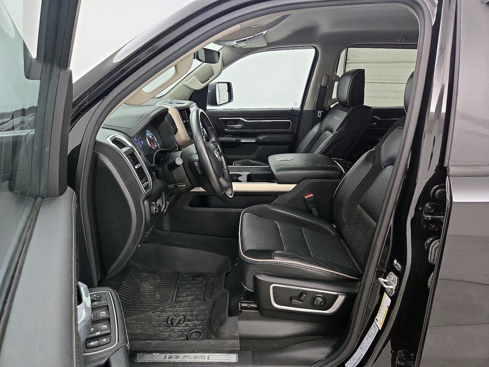 2022 RAM Ram 1500 Pickup Laramie - Photo 12