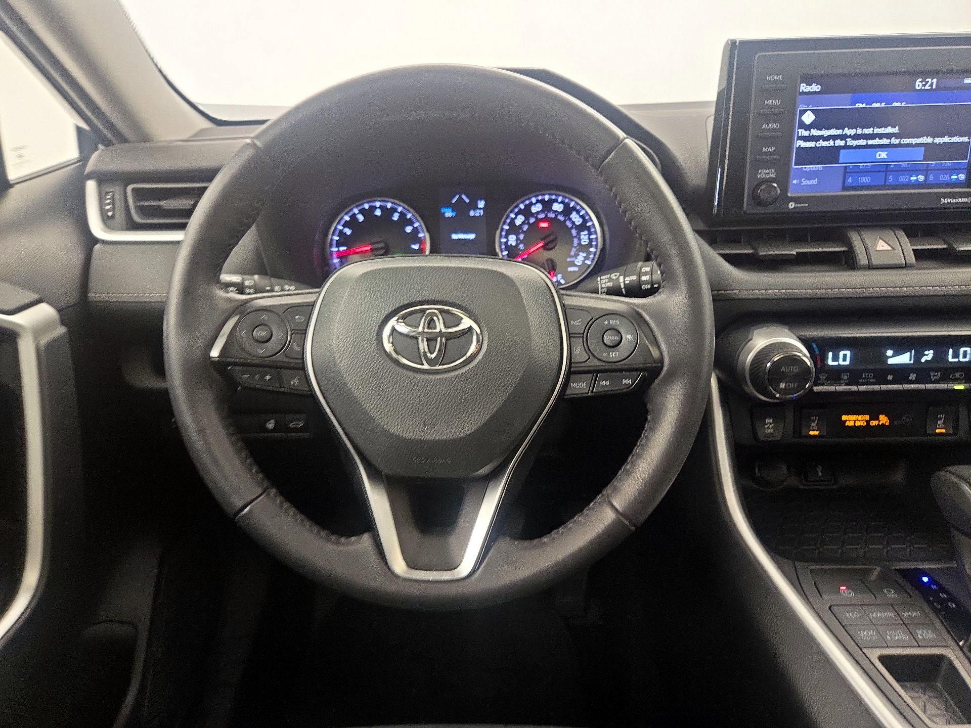 Thumbnail: 2021 Toyota RAV4 - 10