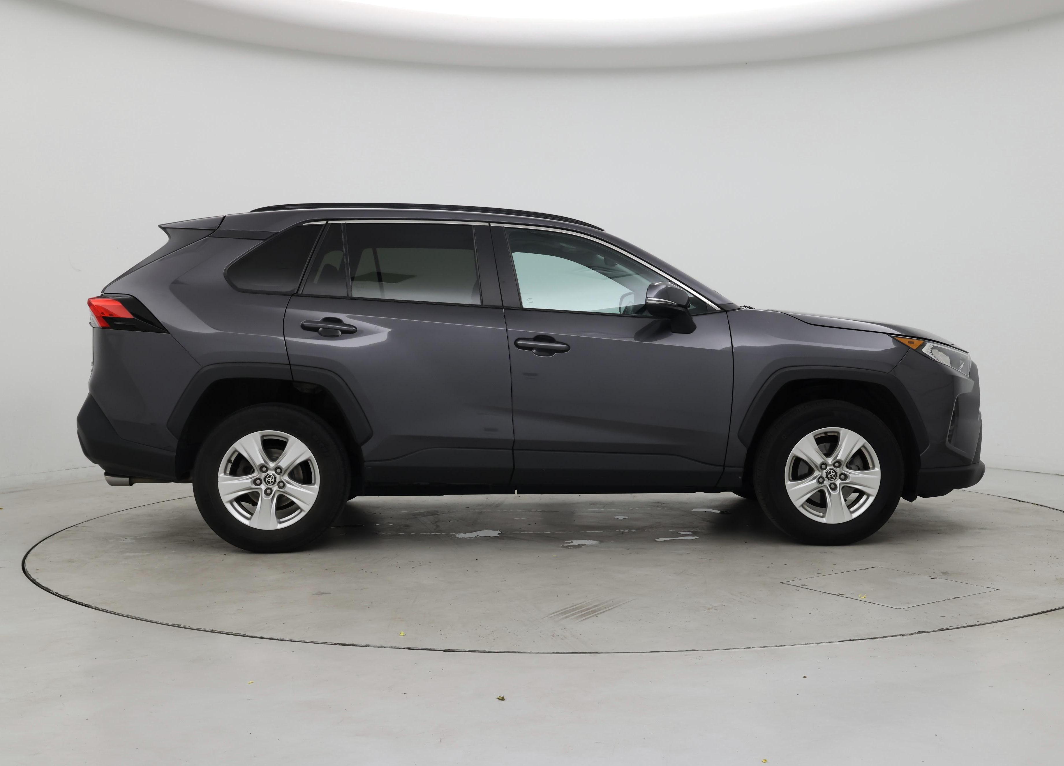 Thumbnail: 2021 Toyota RAV4 - 7