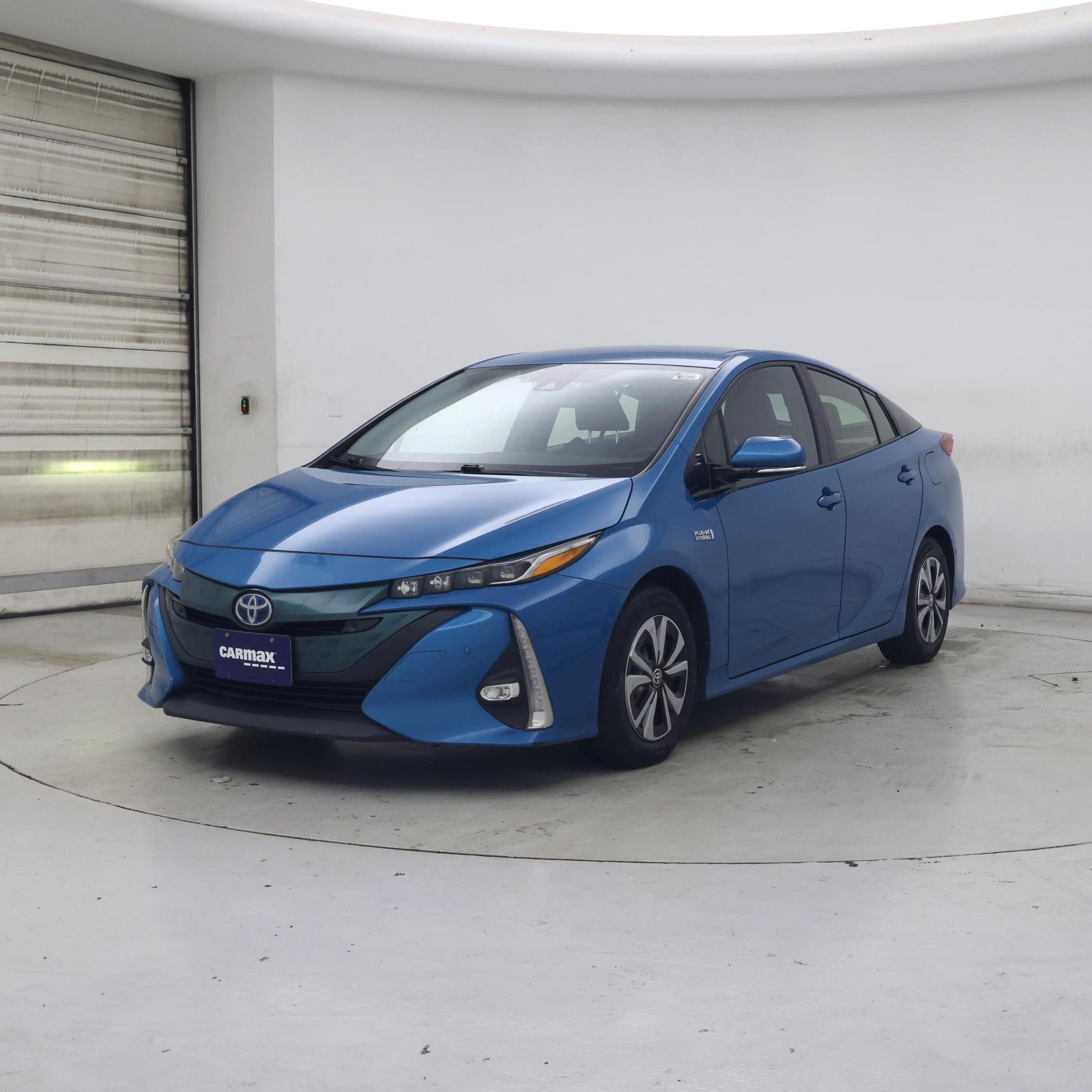 Thumbnail: 2017 Toyota Prius Prime - 4